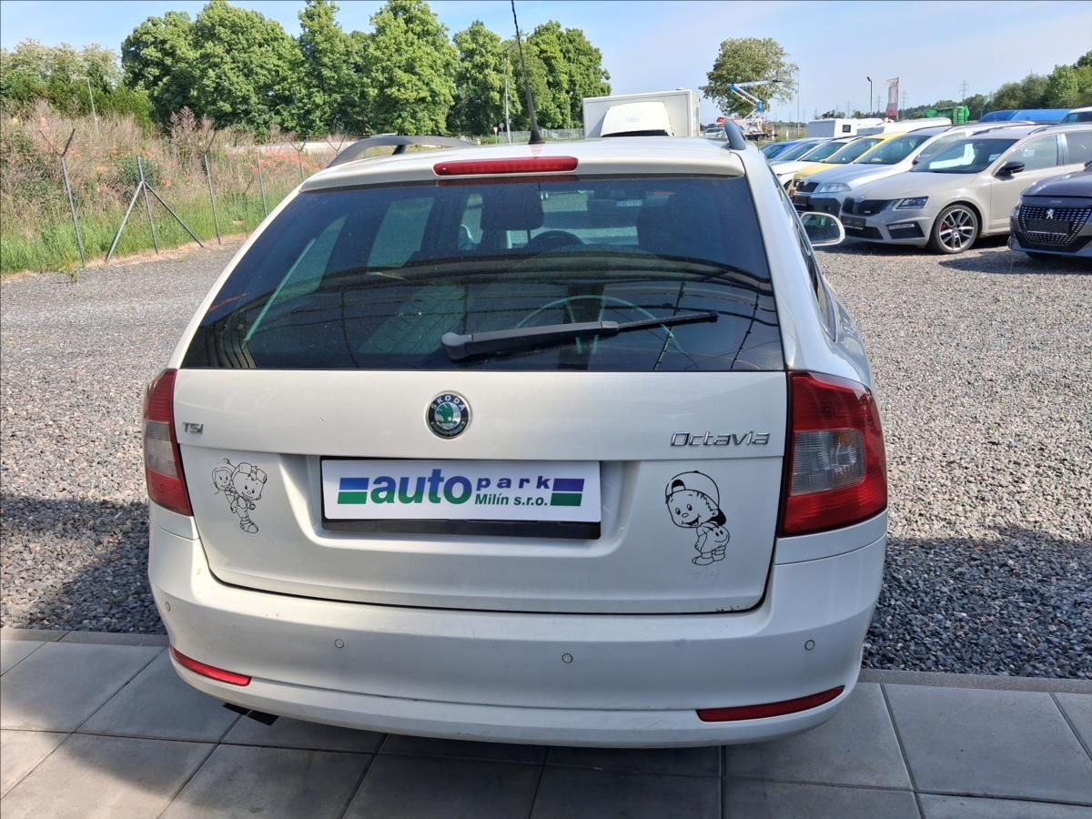 Škoda Octavia, 1,4 90kw - fotka 6