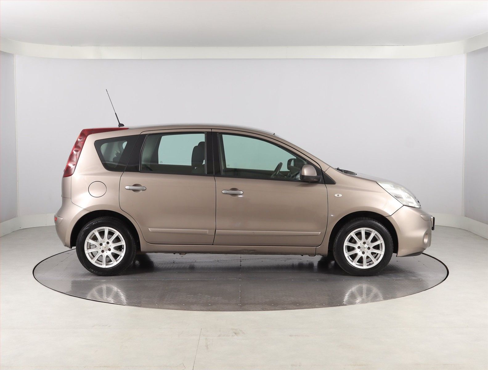 Nissan Note, 1.5 dCi, Serv.kniha, po STK - fotka 6