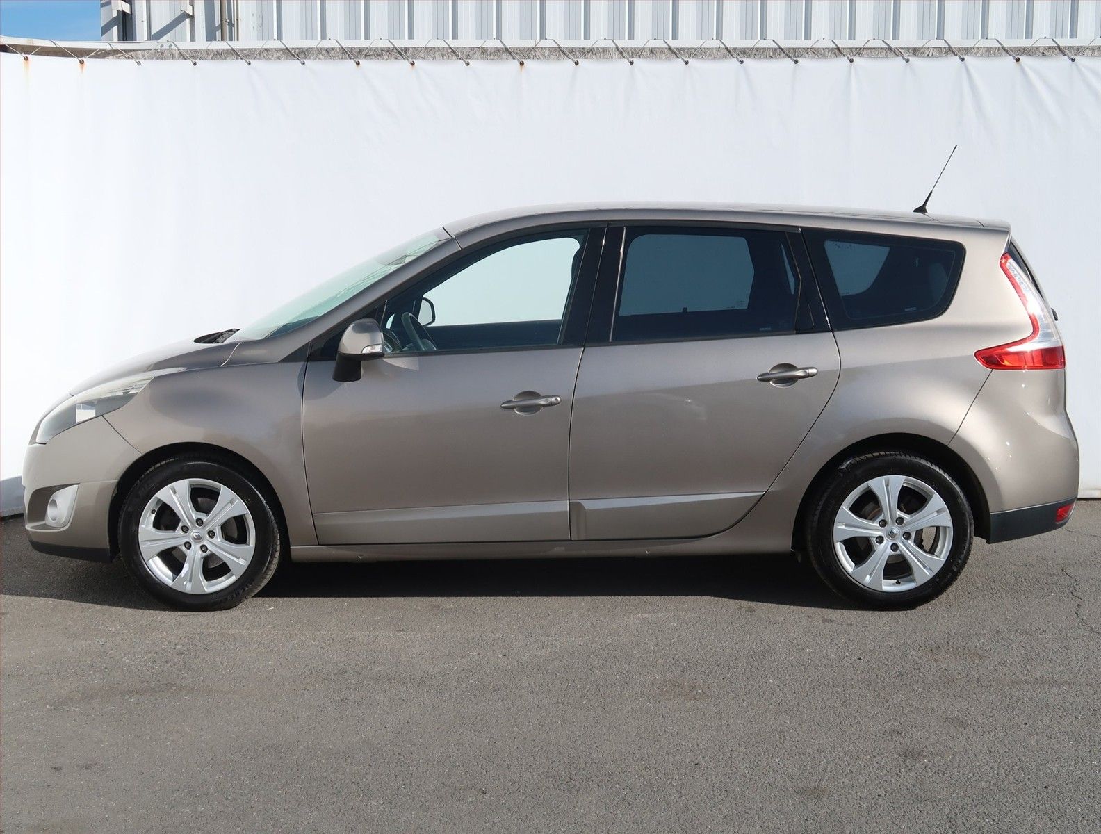 Renault Grand Scénic, 1.9 dCi, ČR,1.maj - fotka 3