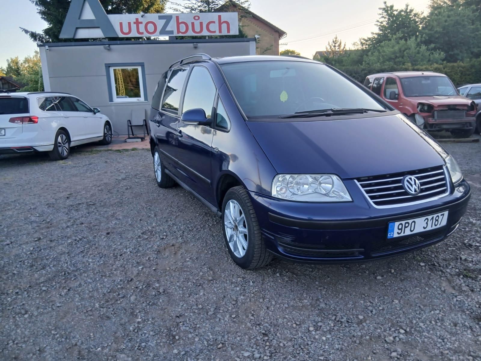 Volkswagen Sharan, 1.9 TDI, facelift, 7 sedaček - fotka 6