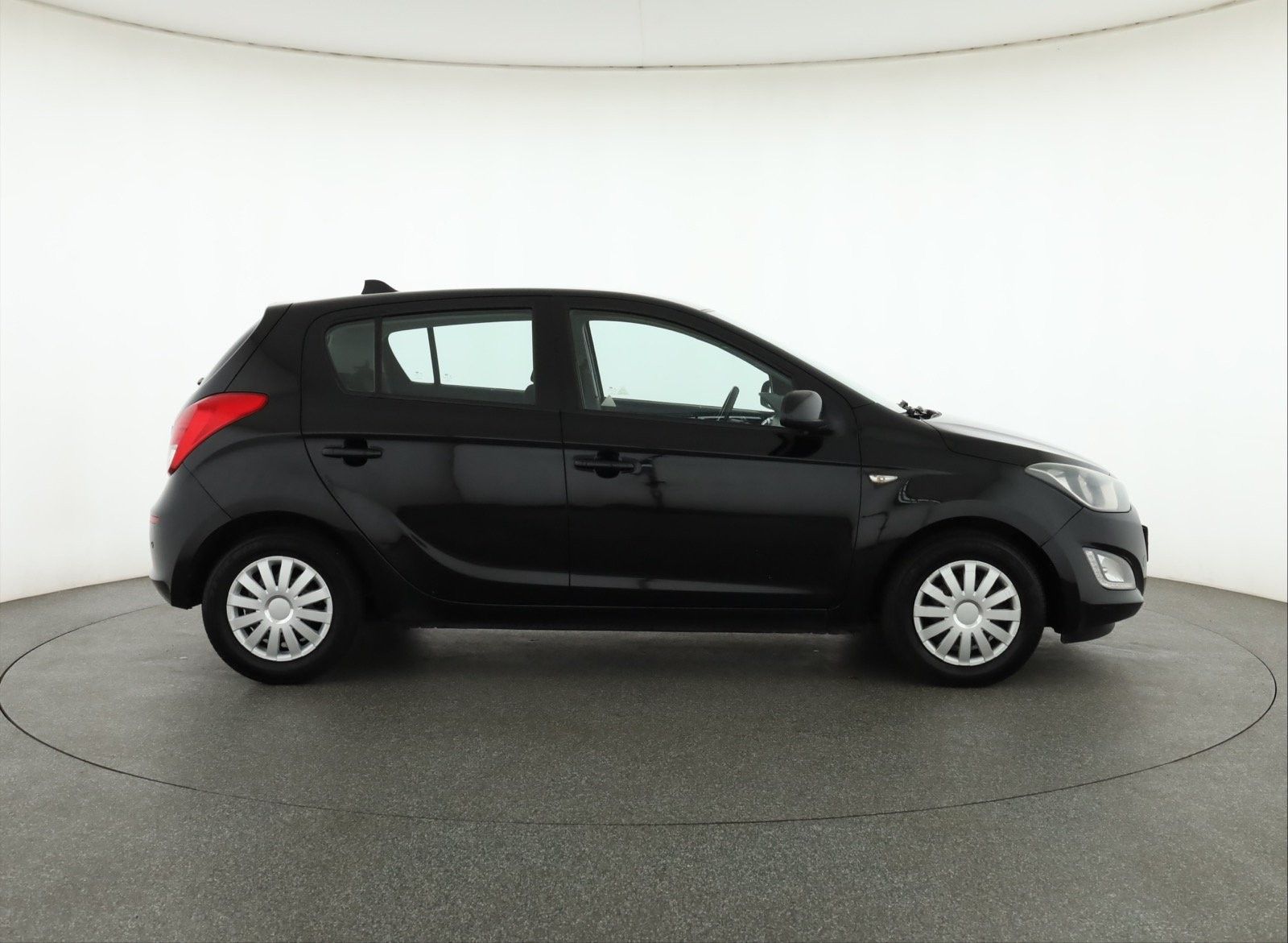 Hyundai i20, 1.1 CRDi, Klima, El. okna - fotka 6