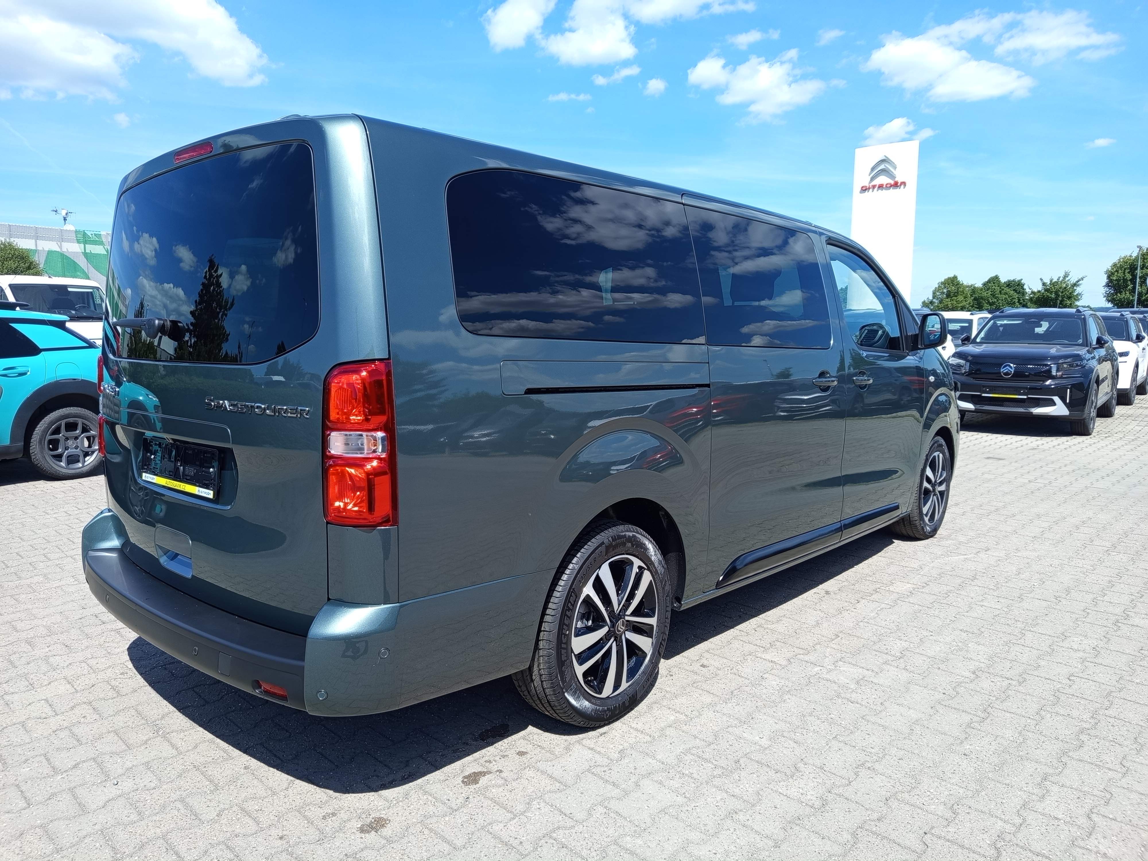 Citroën SpaceTourer, Shine XL 2.2Hdi EAT8 180k - fotka 4
