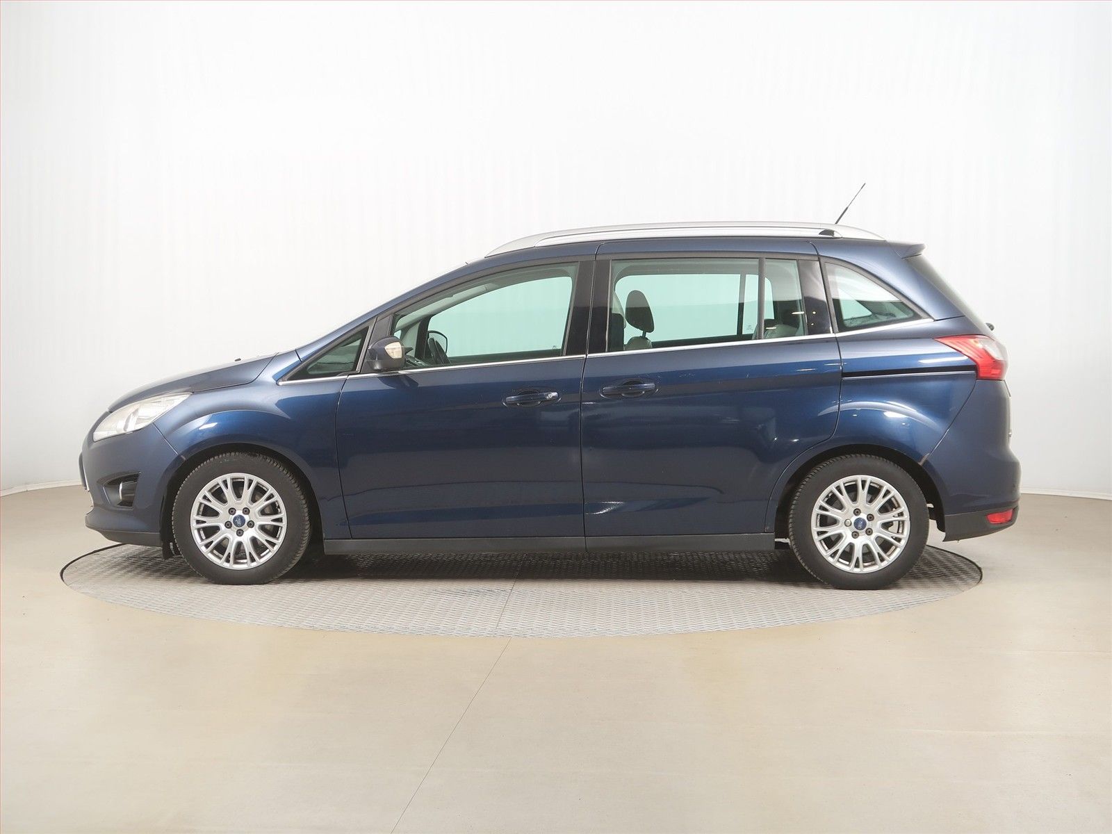 Ford Grand C-MAX, 1.6 TDCi, 7 míst - fotka 3