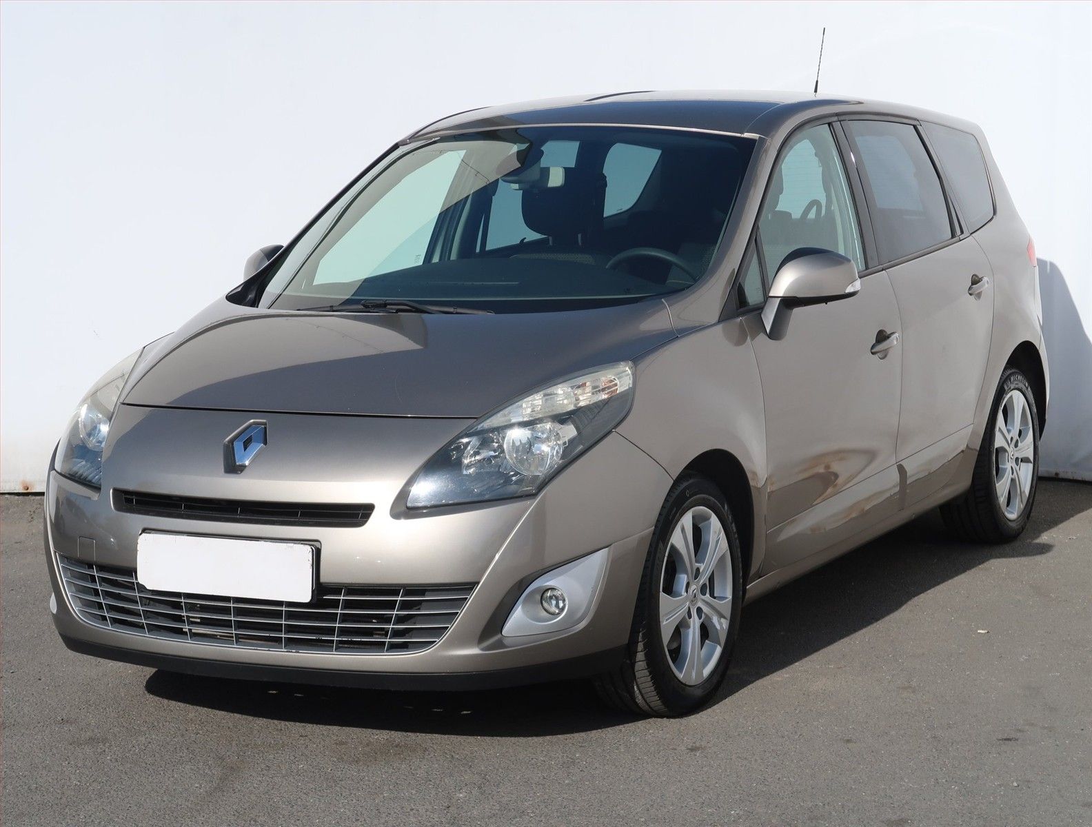 Renault Grand Scénic, 1.9 dCi, ČR,1.maj - fotka 2