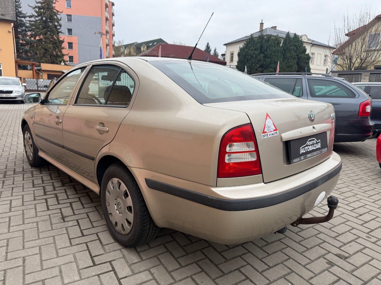 Škoda Octavia, 1.6 MPI - tažné - fotka 2