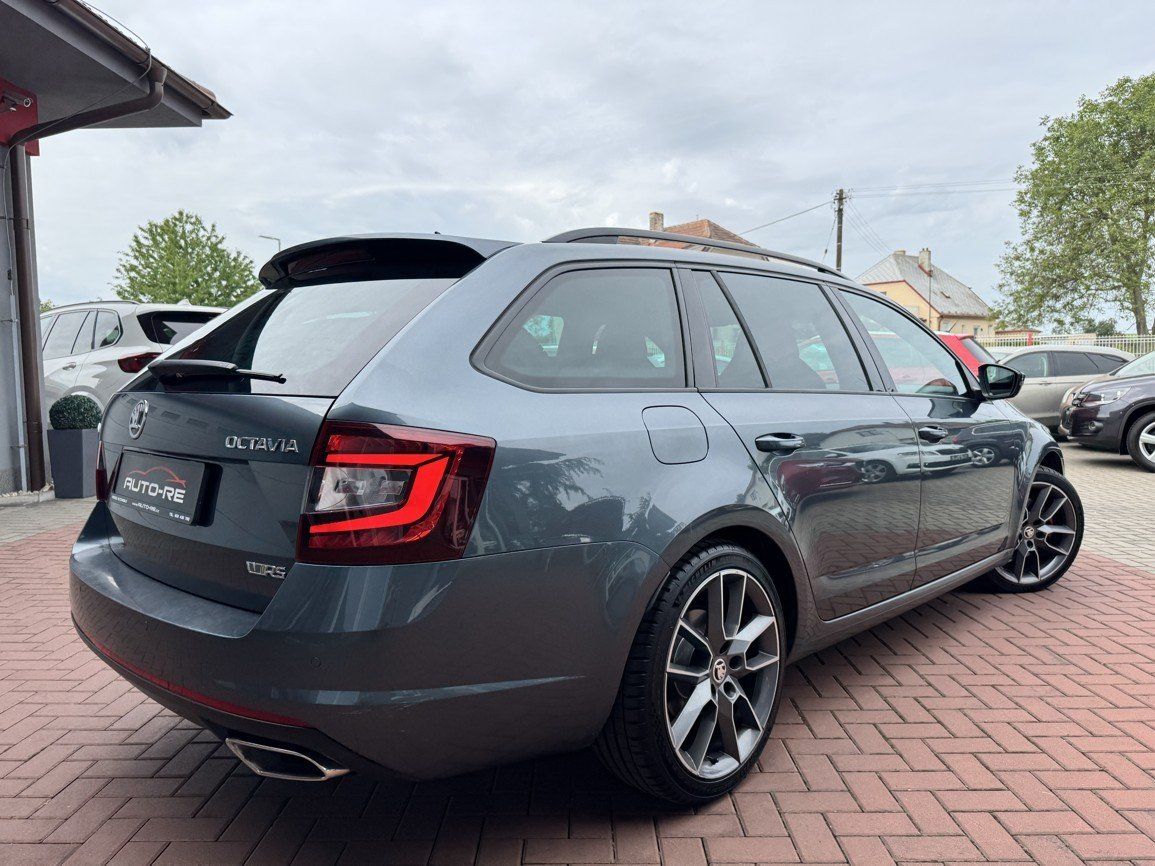 Škoda Octavia, RS 2.0 TDi DSG ACC LED 135kW - fotka 2