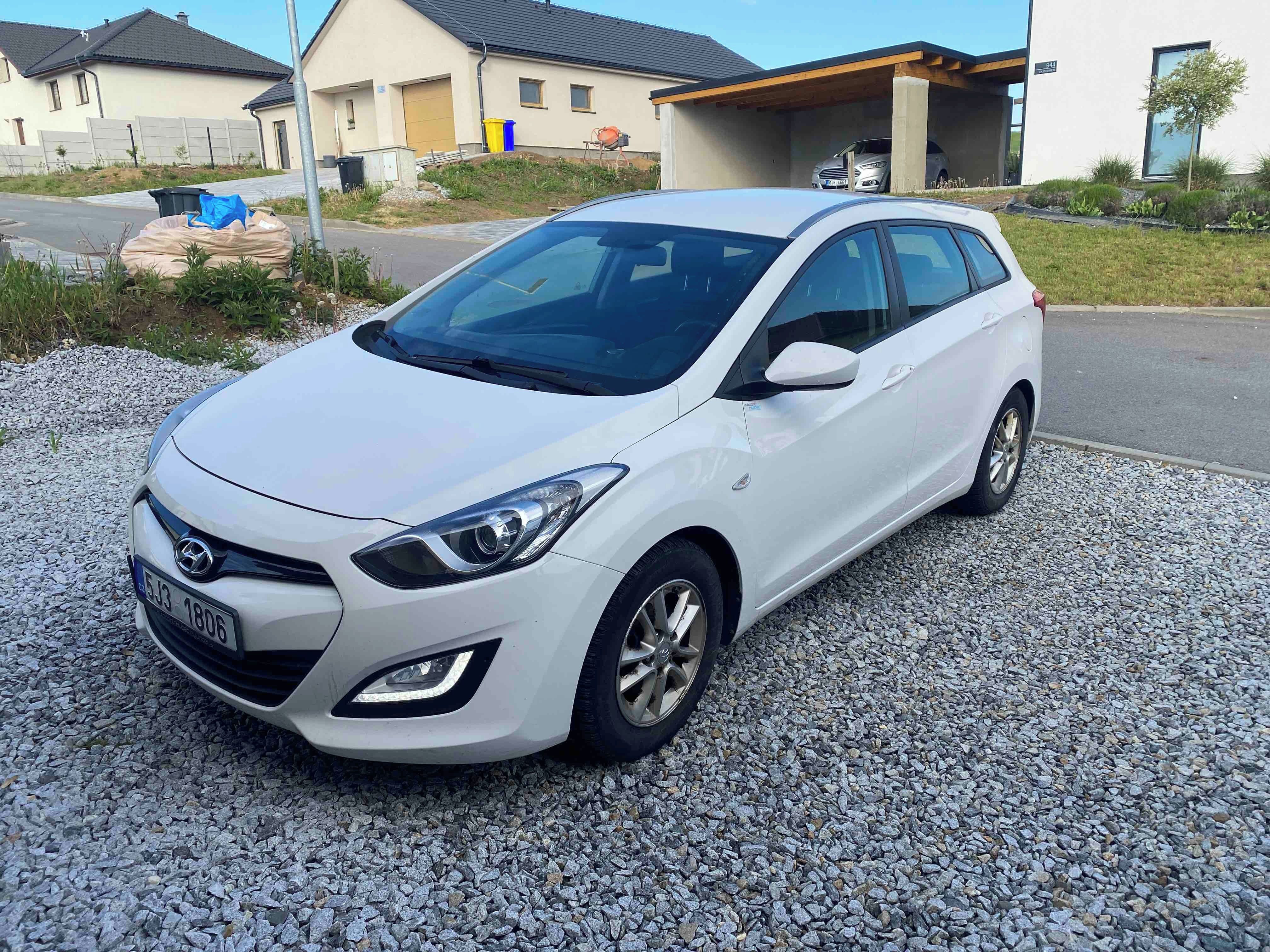 Hyundai i30, Hyundai i30 kombi 2015 1.6 88k