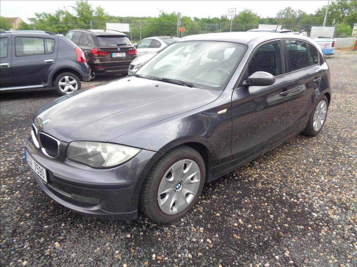 BMW Řada 1, 1,6 - fotka 3
