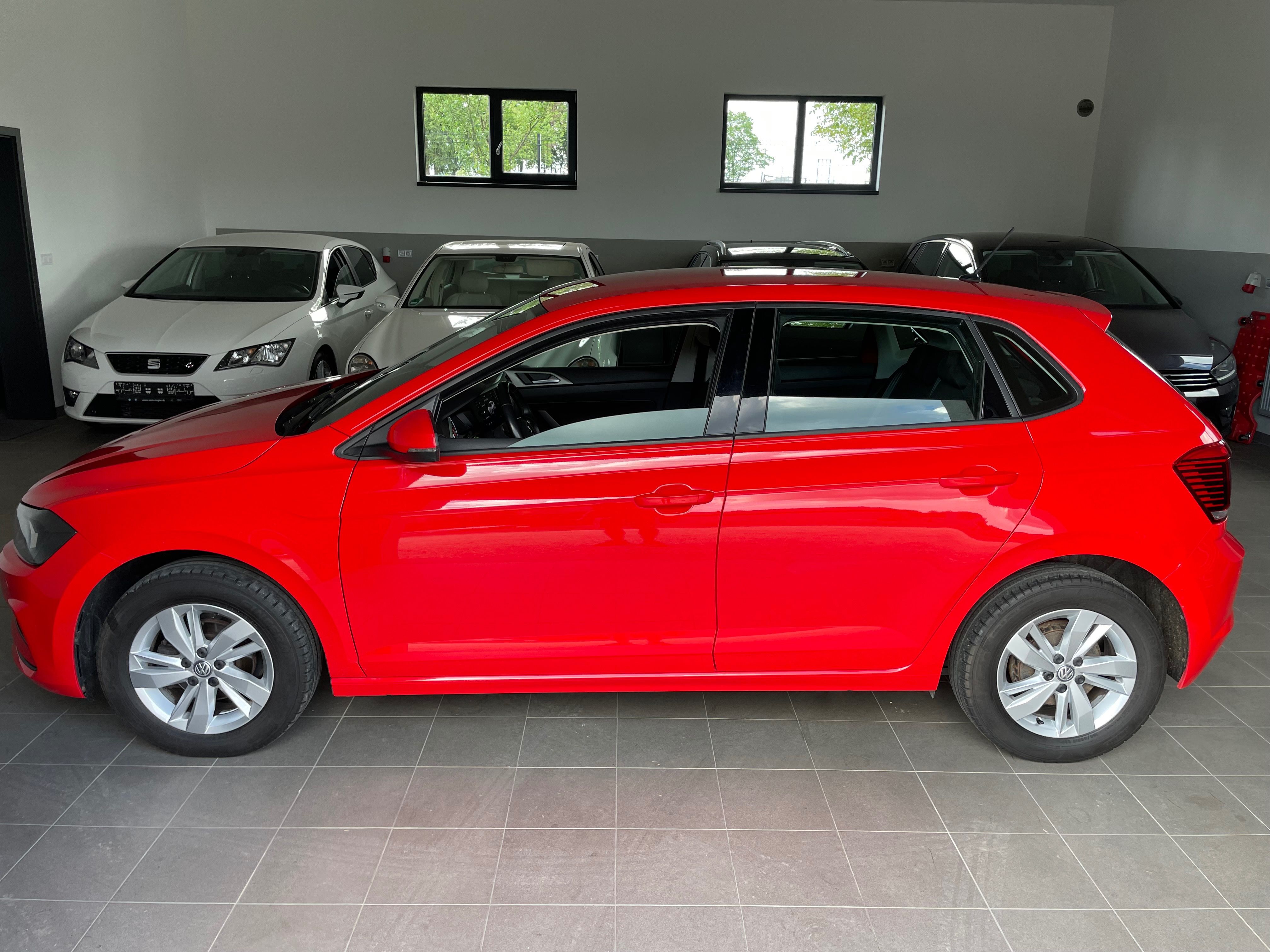 Volkswagen Polo, 1,0TSI DSG AUTOMAT COMFORTLINE - fotka 2
