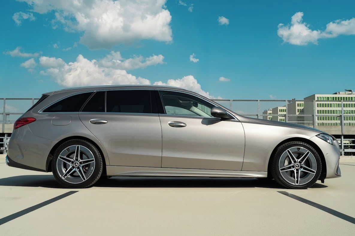 Mercedes-Benz Třídy C, C220d 4MATIC AMG - TOP STAV - fotka 3