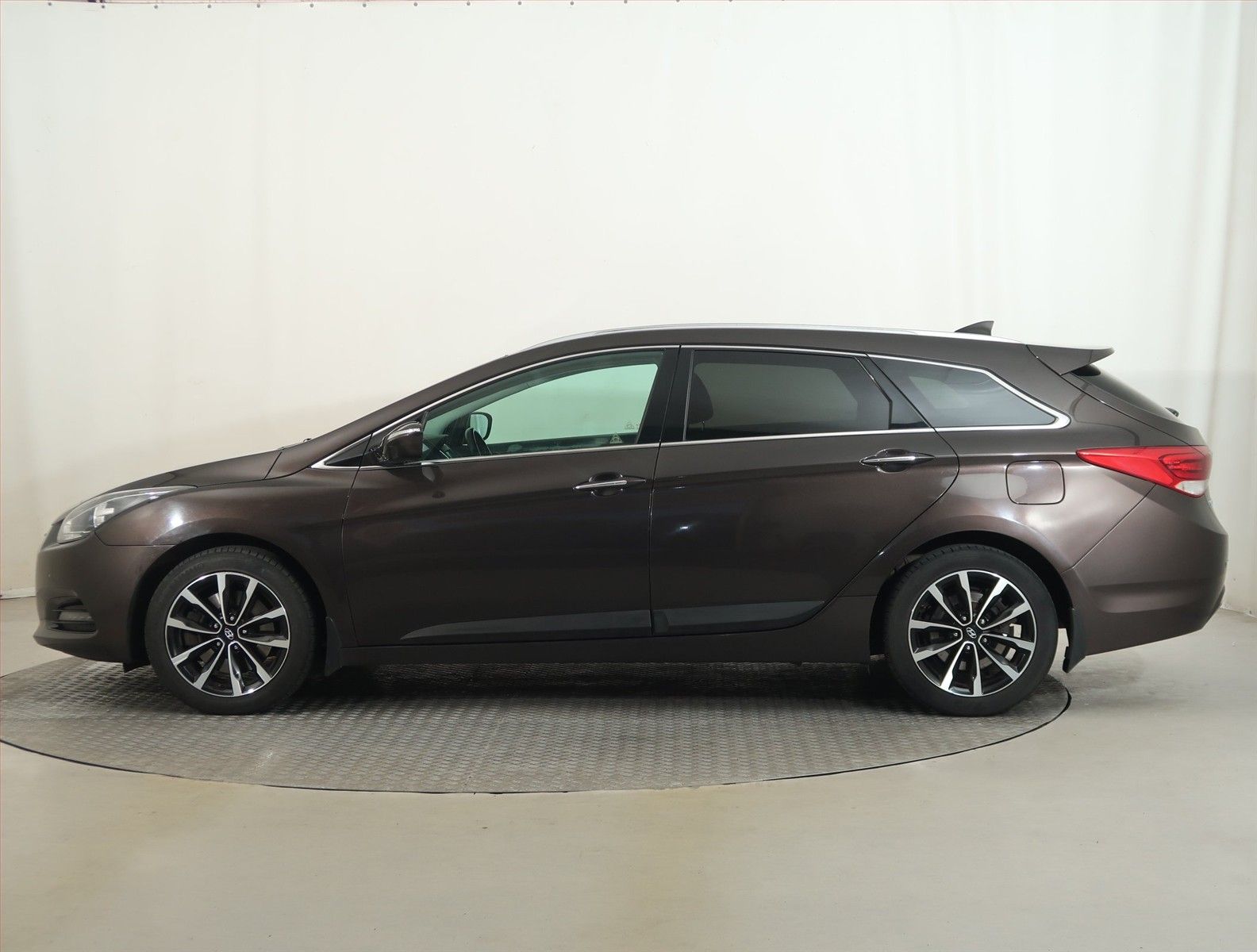 Hyundai i40, 1.7 CRDi, Serv.kniha, Navi - fotka 3