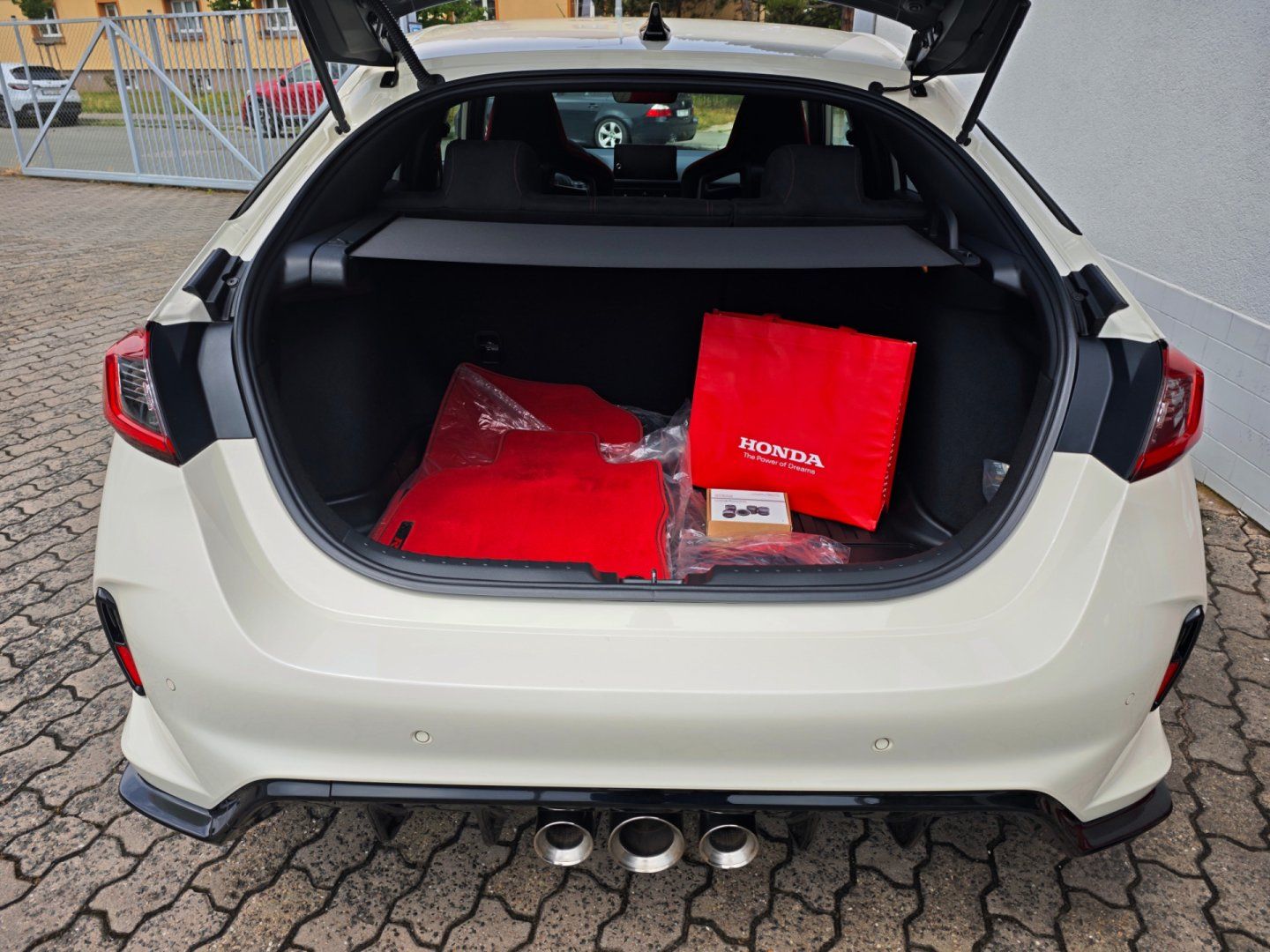 Honda Civic, Type-R 2.0 VTEC Turbo nové ČR - fotka 6