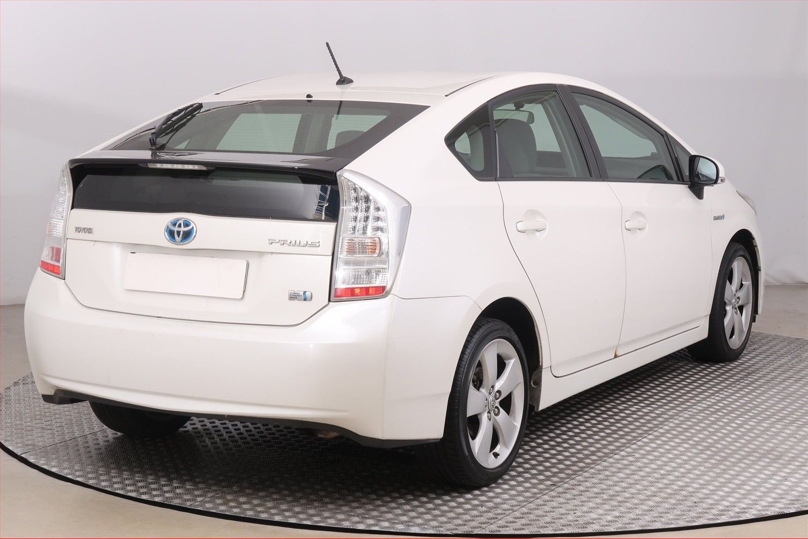 Toyota Prius, 1.8 VVT-i HSD, Automat - fotka 5