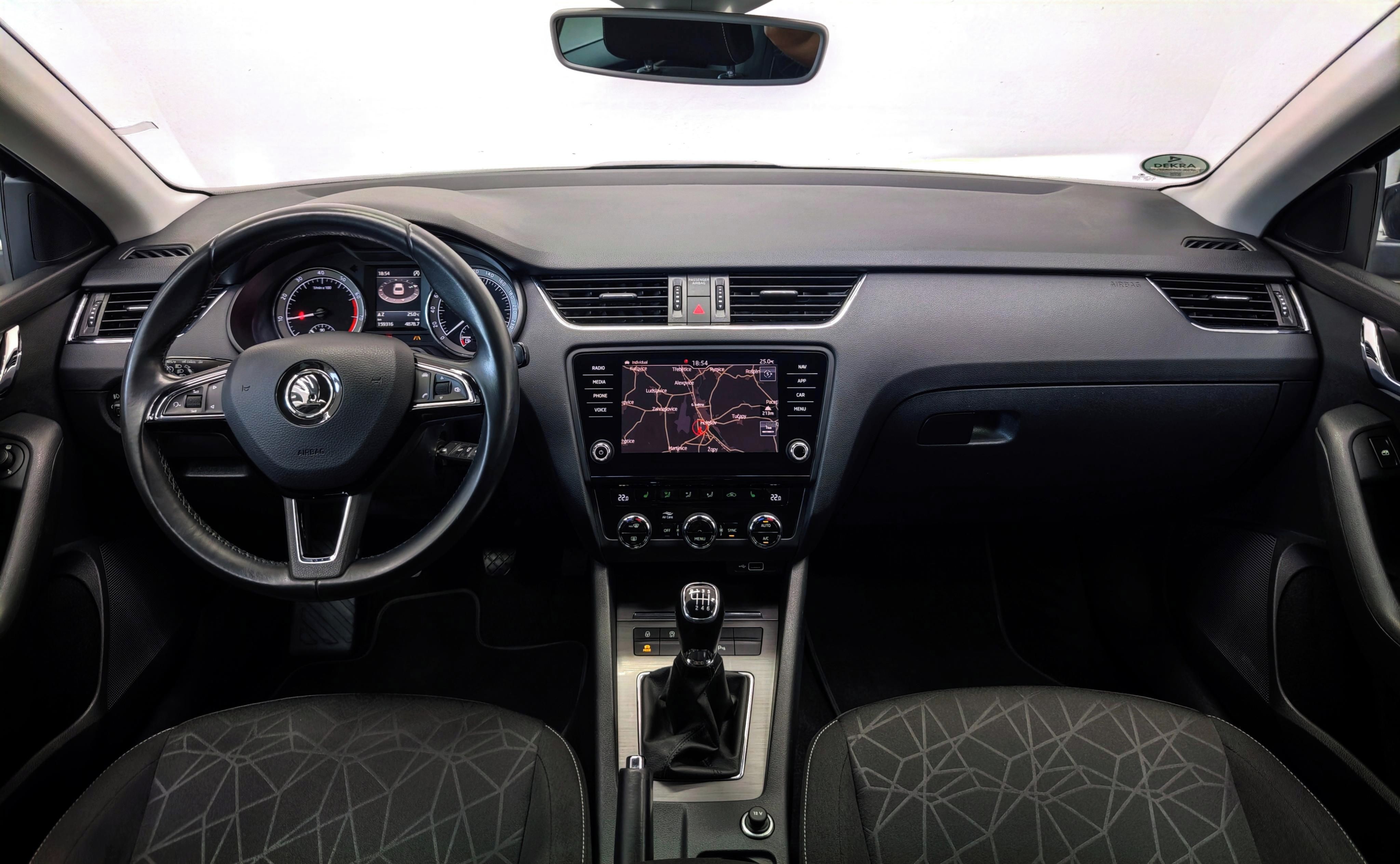 Škoda Octavia, 1.5 TSI 110KW,CLEVER,LED,KAMER - fotka 6
