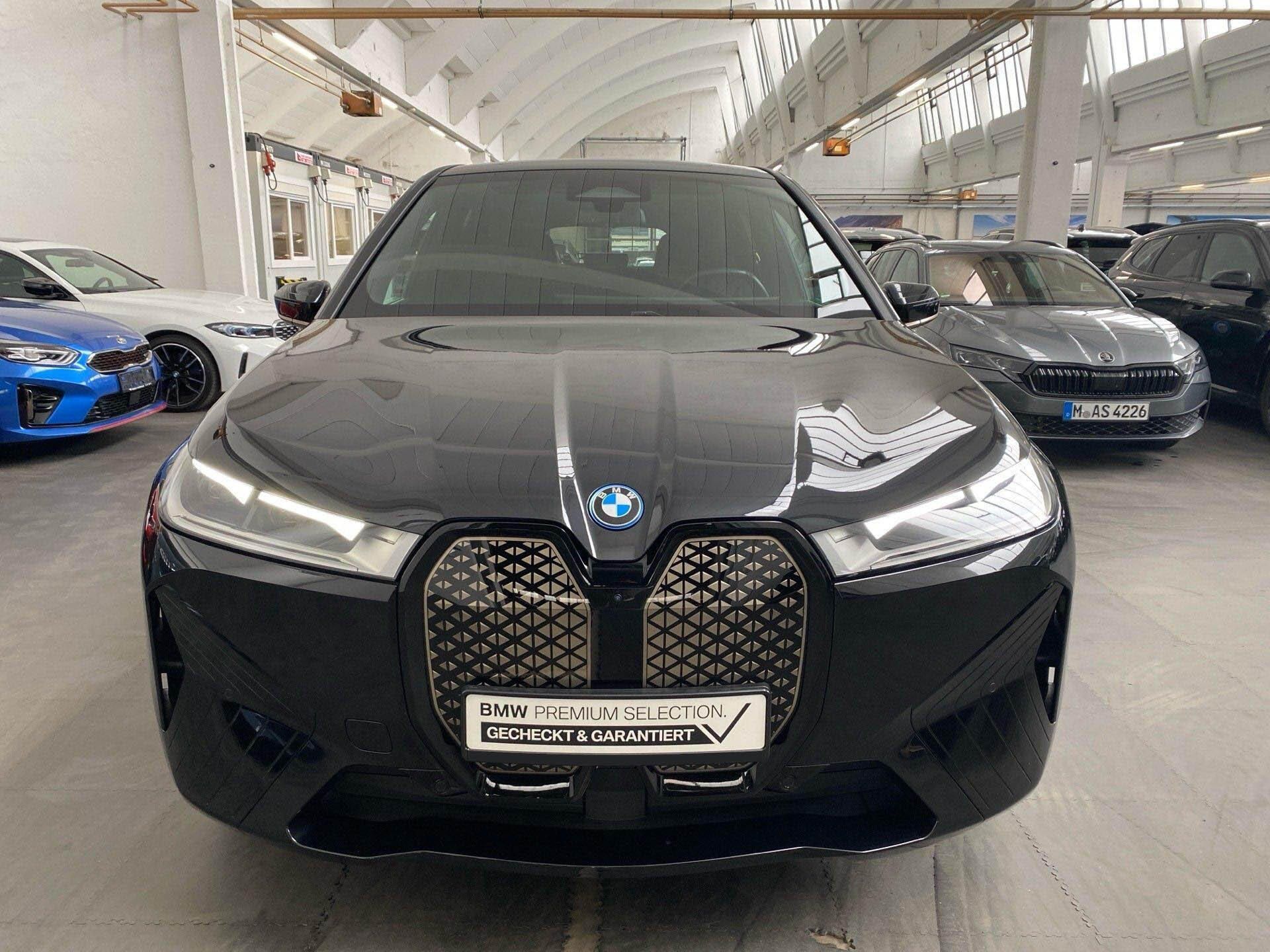 BMW iX, xDrive40 Sport 360 SoftClose - fotka 2