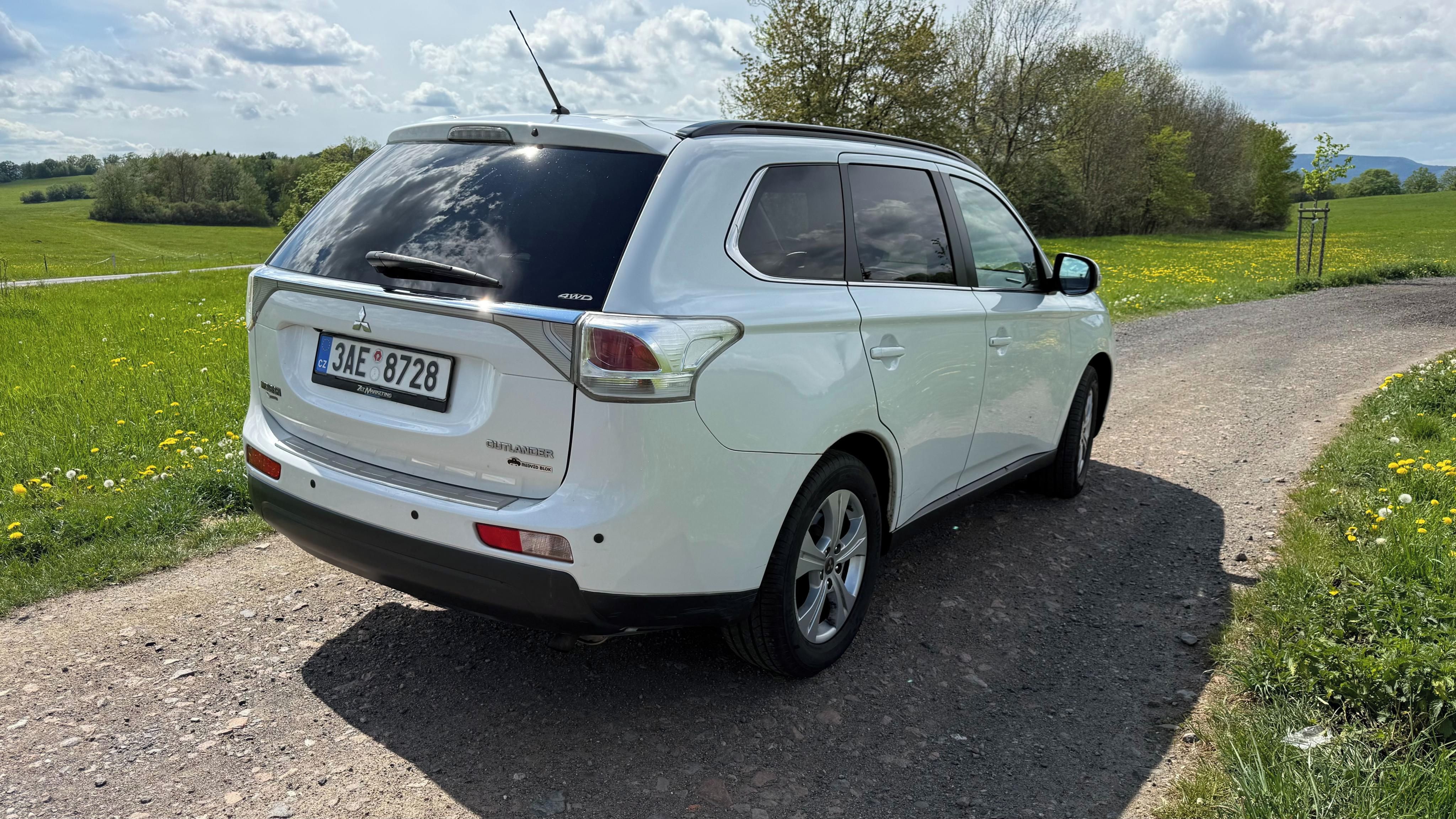 Mitsubishi Outlander, Mitsubishi Outlander 2.2 DI-D - fotka 3