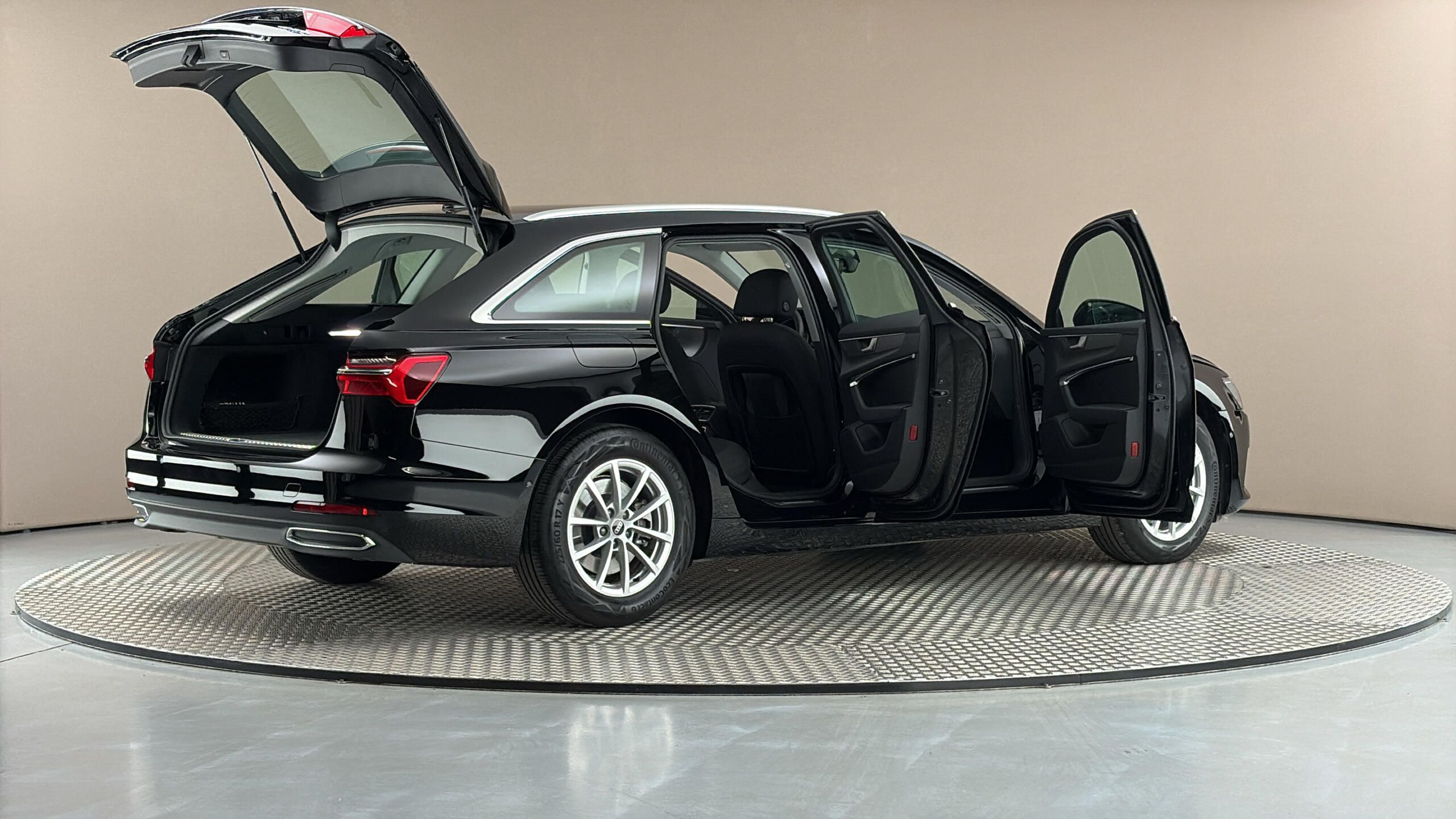 Audi A6 Avant, 2.0 45TFSI S Tronic - fotka 6