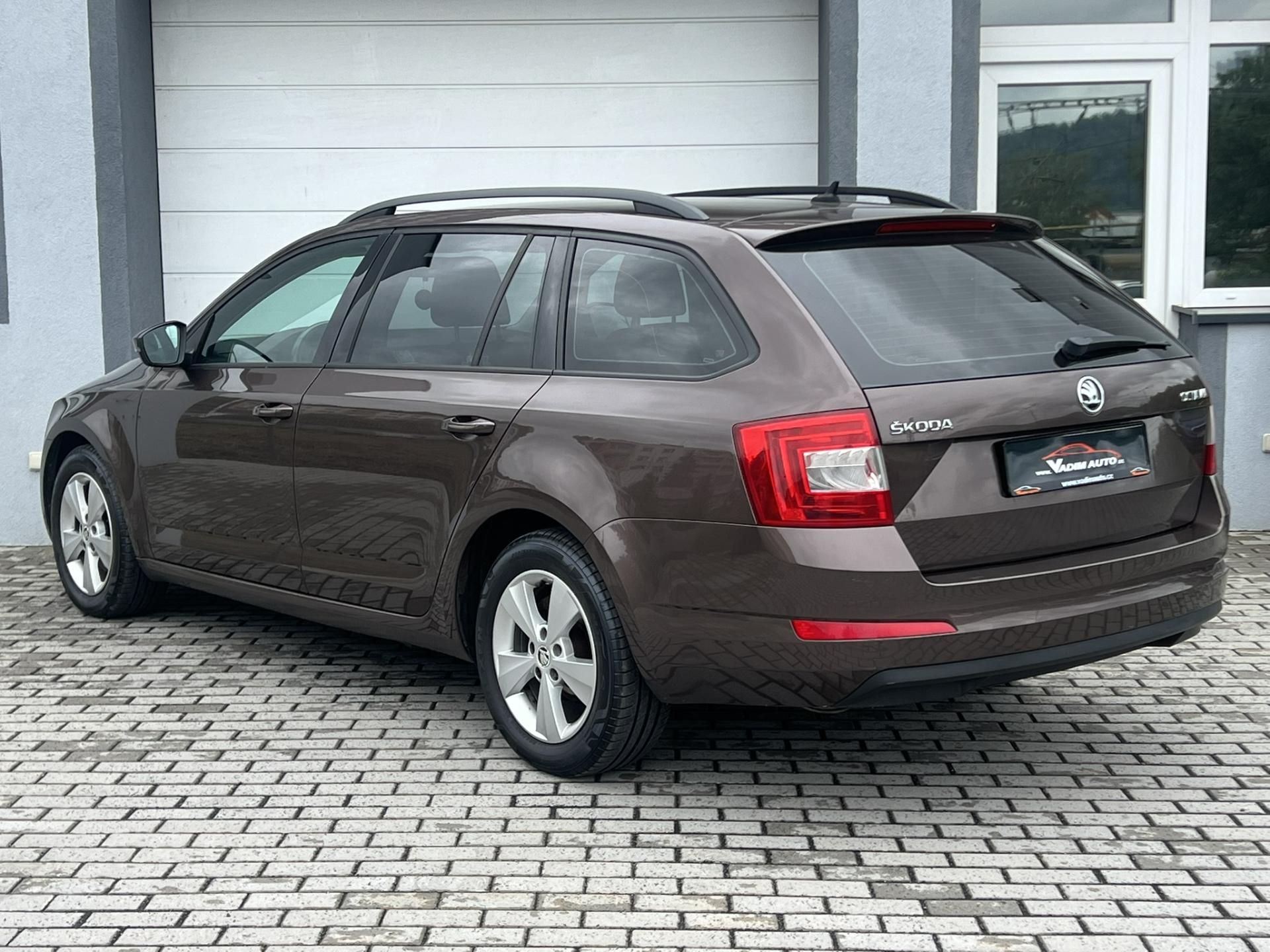 Škoda Octavia, 2.0 TDI 110KW ČR NOVÉ - fotka 3