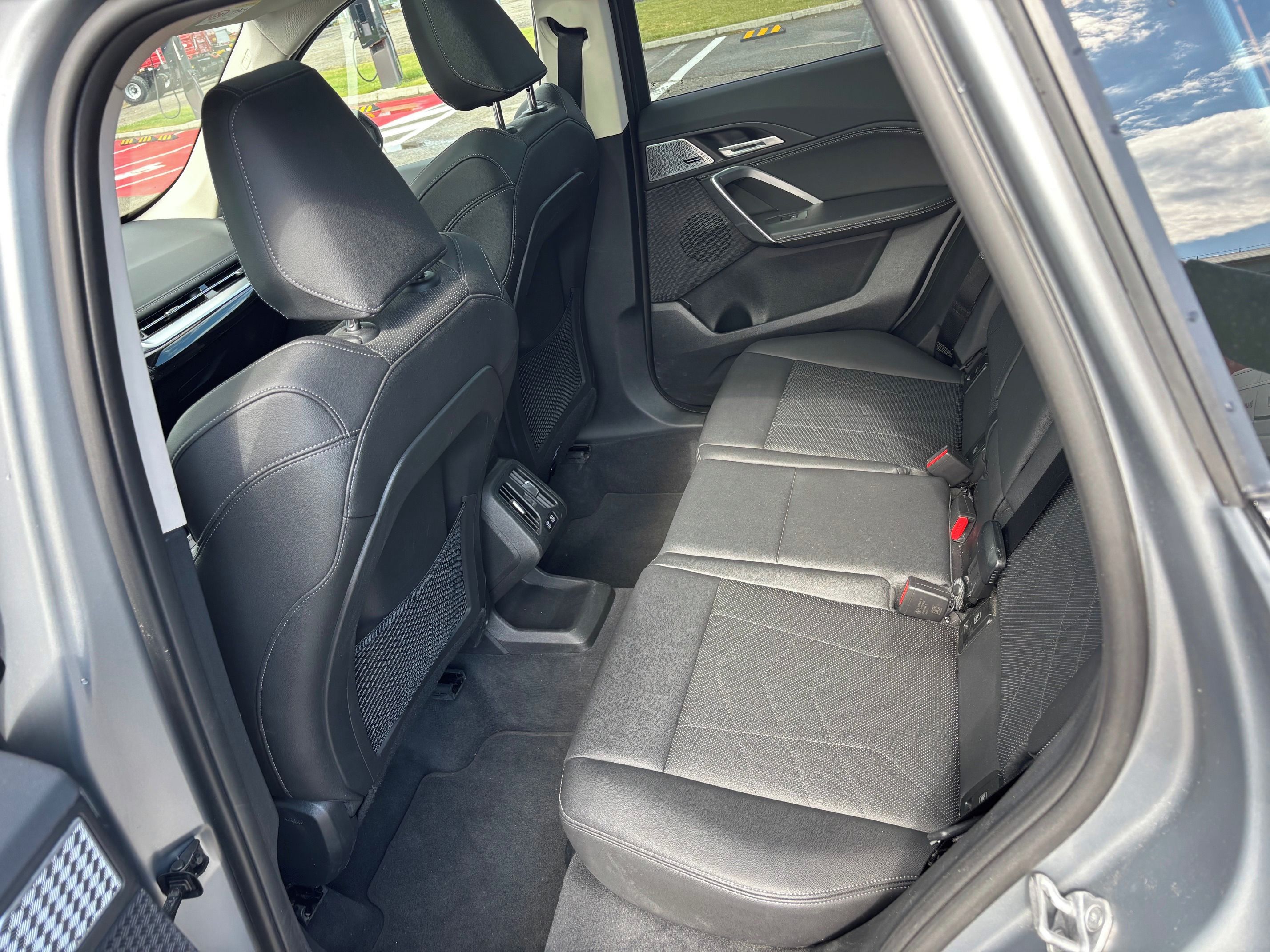 BMW X1, 23d, xDrive, max. výbava - fotka 6