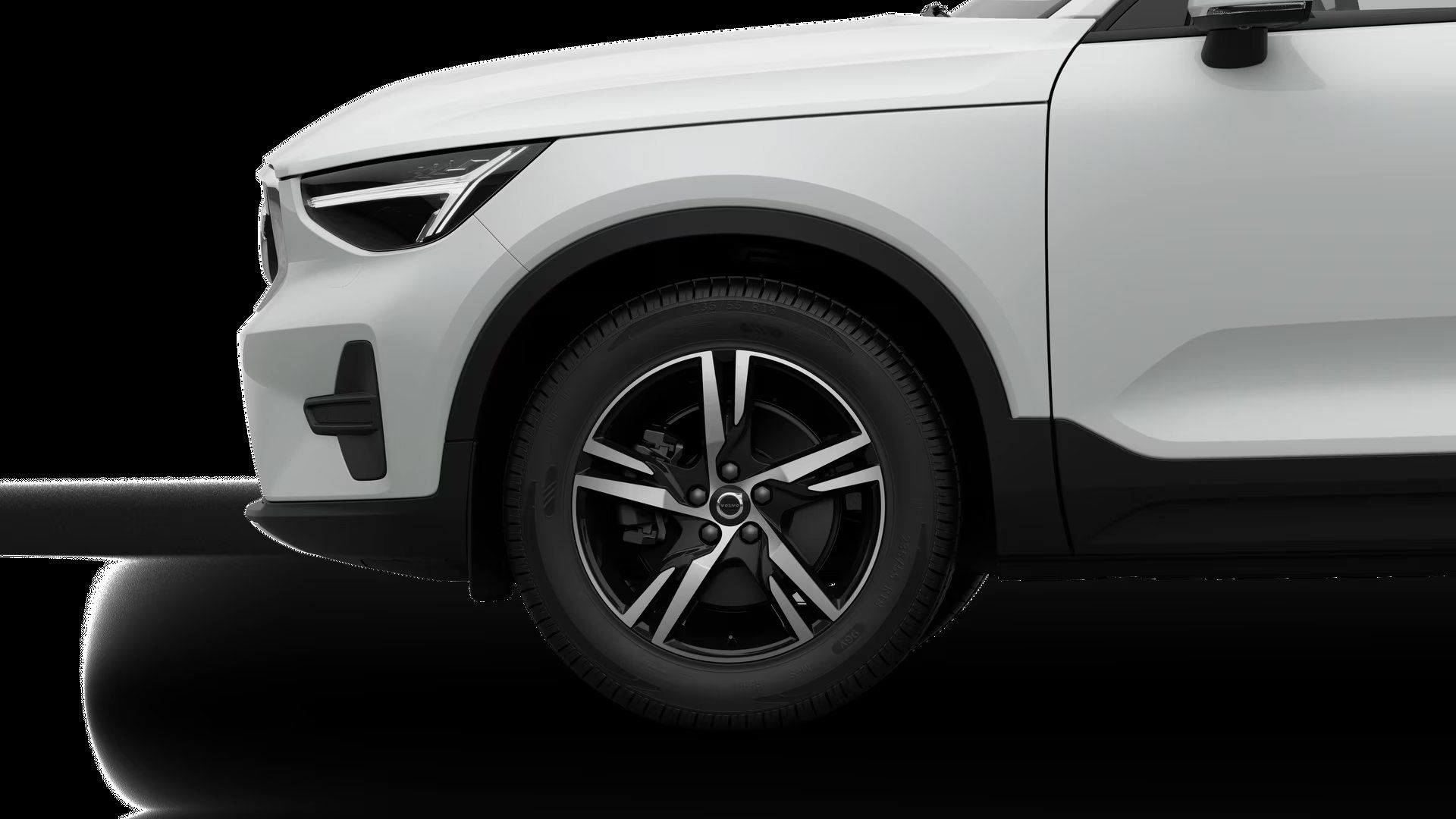 Volvo XC40, CORE, B3 FWD, 120+10 kW / 163+ - fotka 2