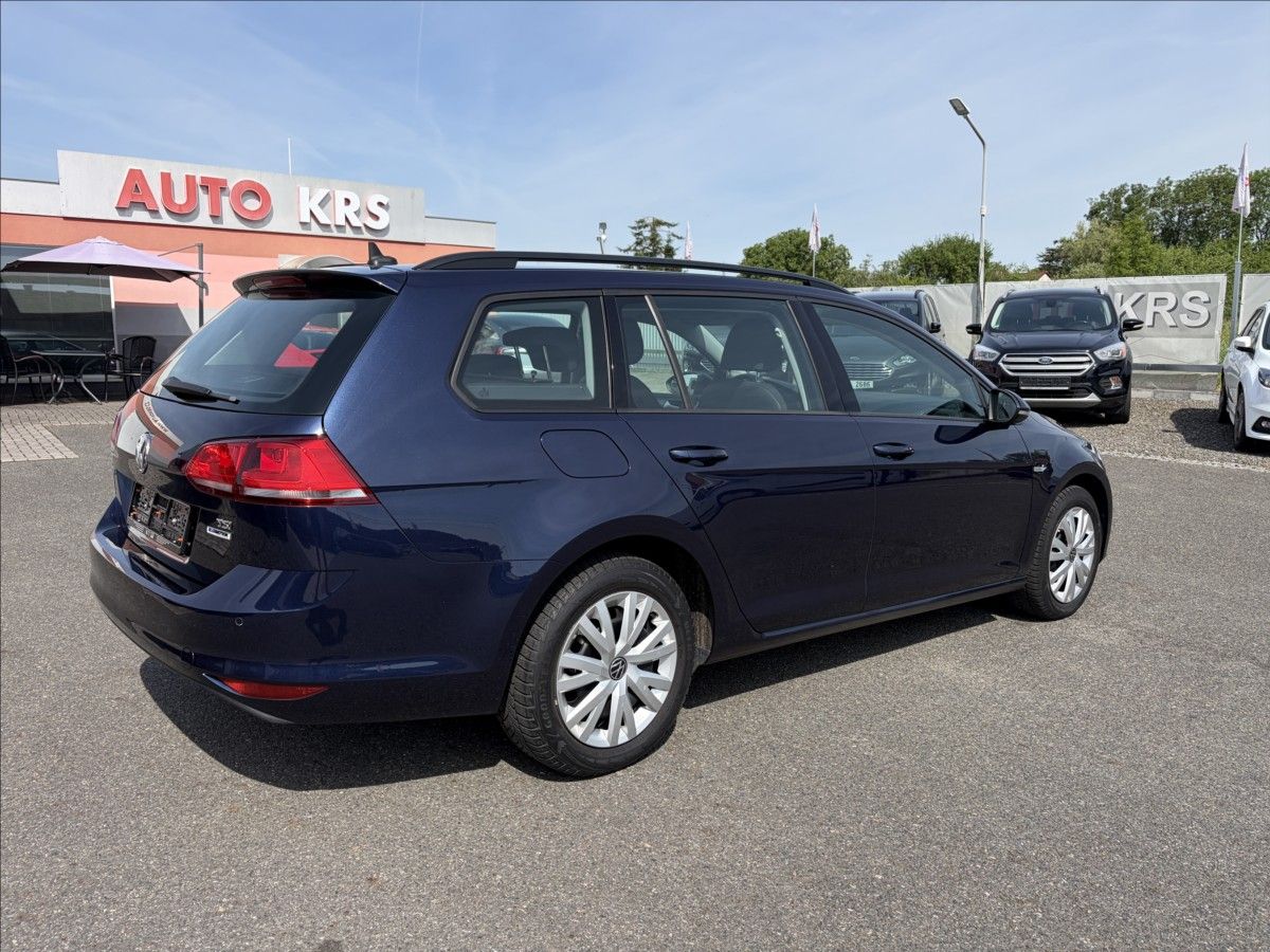 Volkswagen Golf, 1,2 TSi 81KW Variant  6rychl. - fotka 5