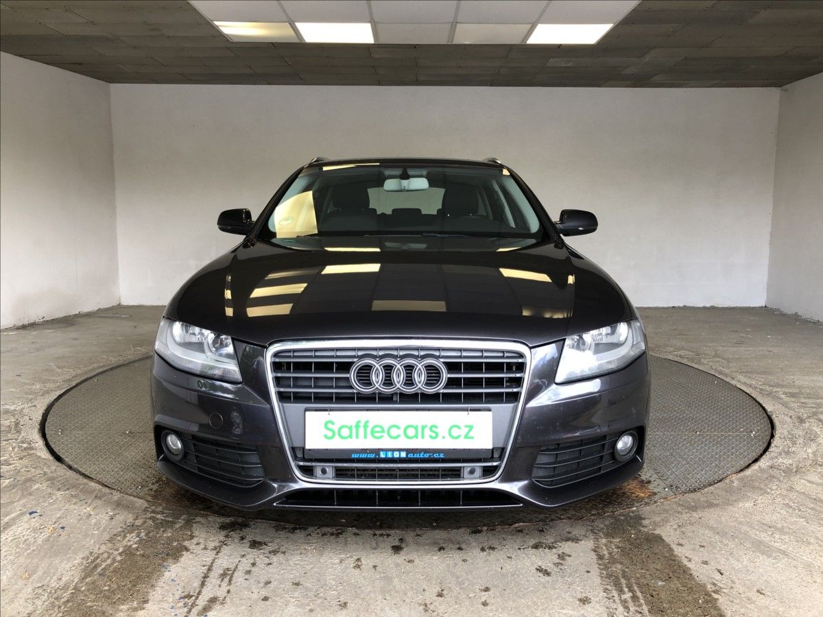 Audi A4 Avant, 2,0 TDI - fotka 2