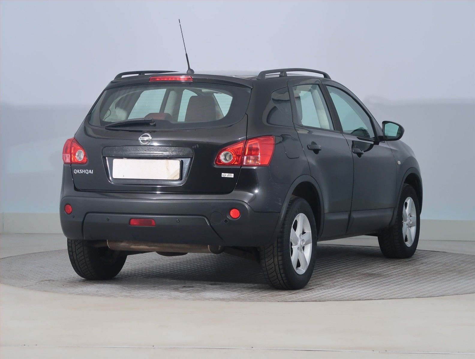 Nissan Qashqai, 1.6, ČR,1.maj - fotka 5