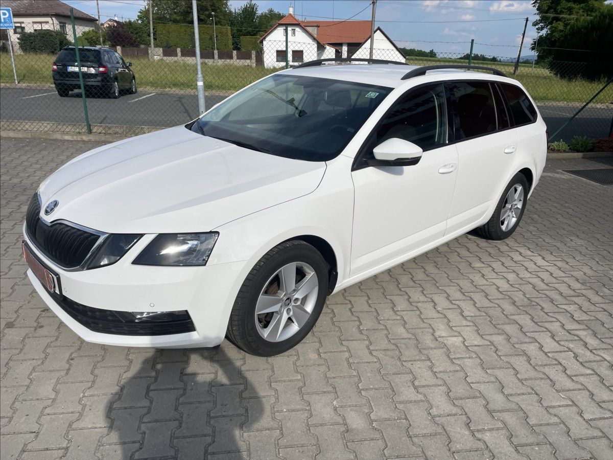 Škoda Octavia, 1,6 TDI ČR TZ SERVISOVANÉ DIGI - fotka 4