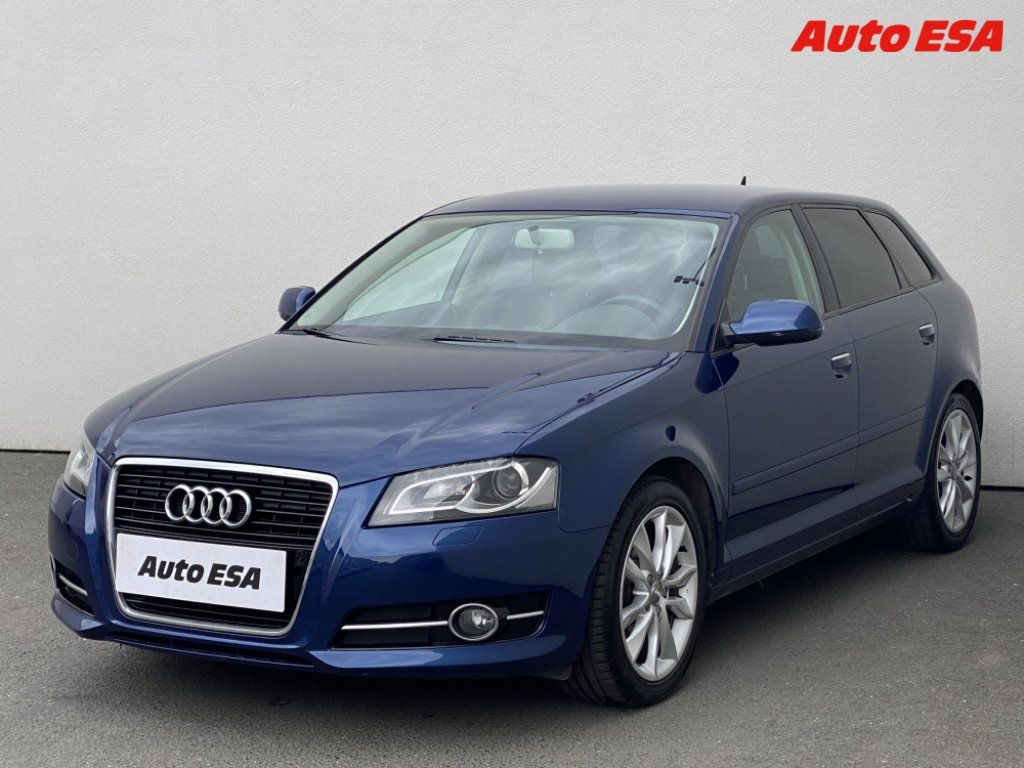 Audi A3, 1.6i,Attraction - fotka 3