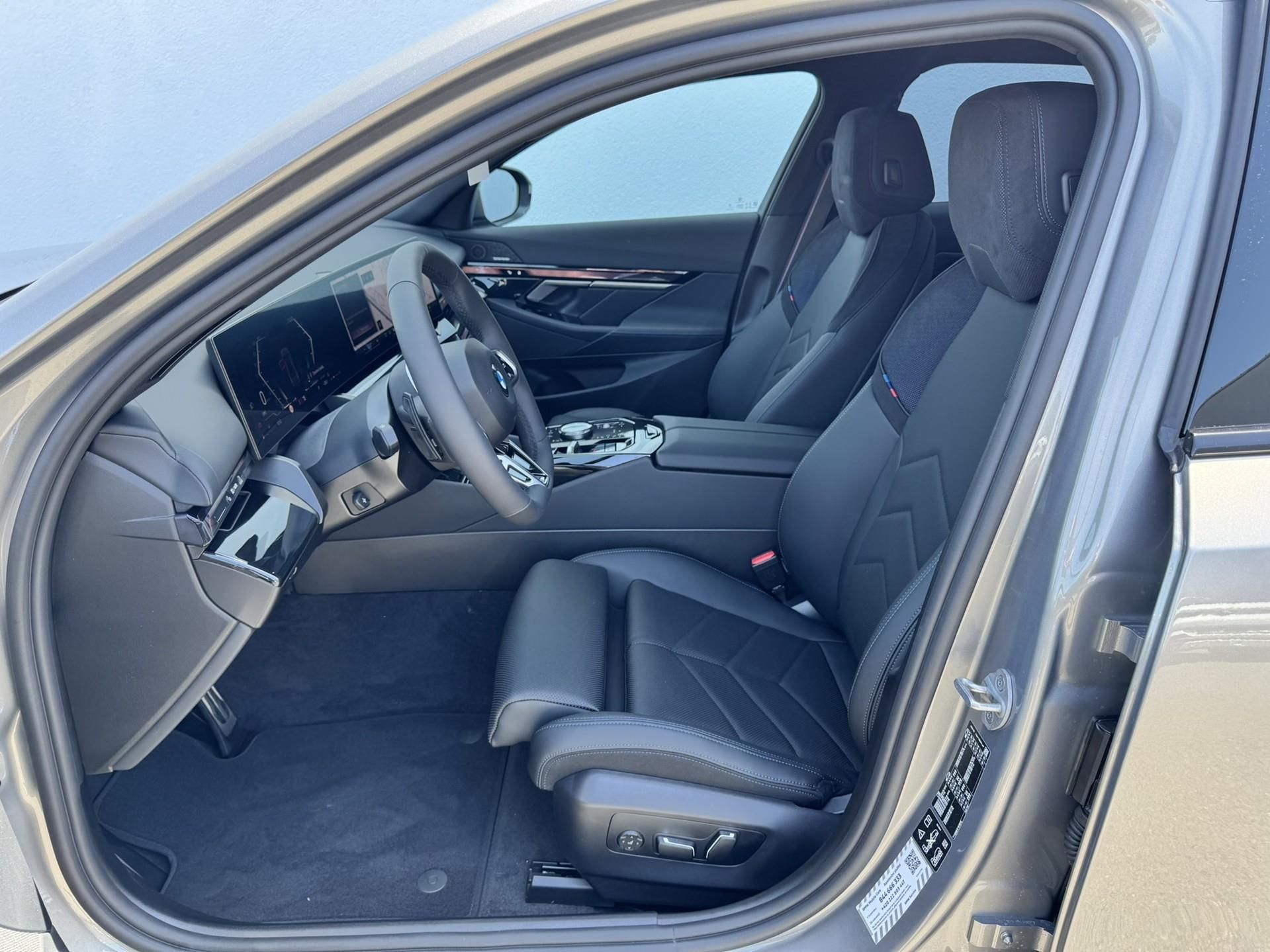 BMW Řada 5, 540d xDrive Sedan - fotka 6