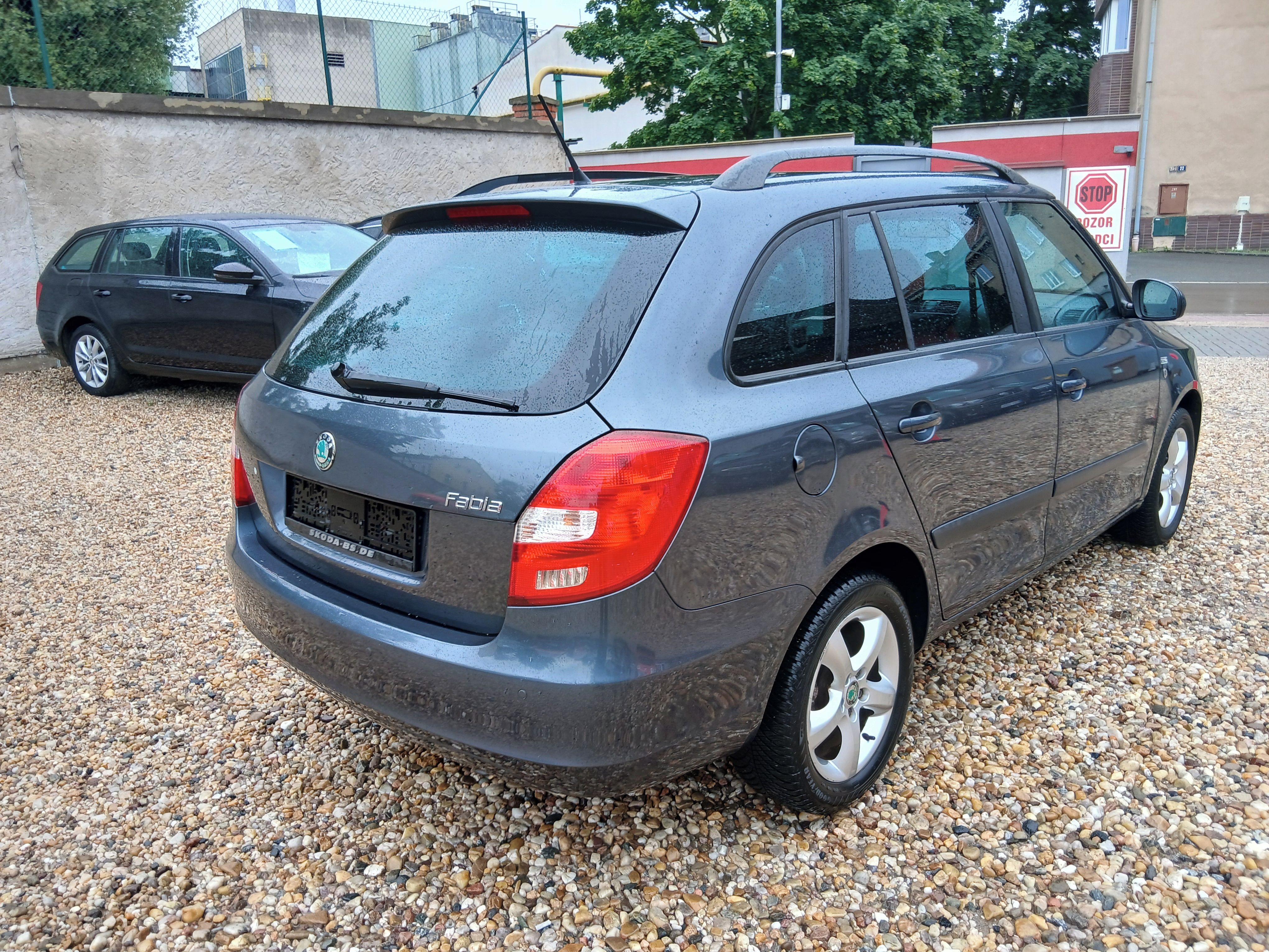 Škoda Fabia, 1.2 TSi 63KW S.Kniha Family - fotka 5