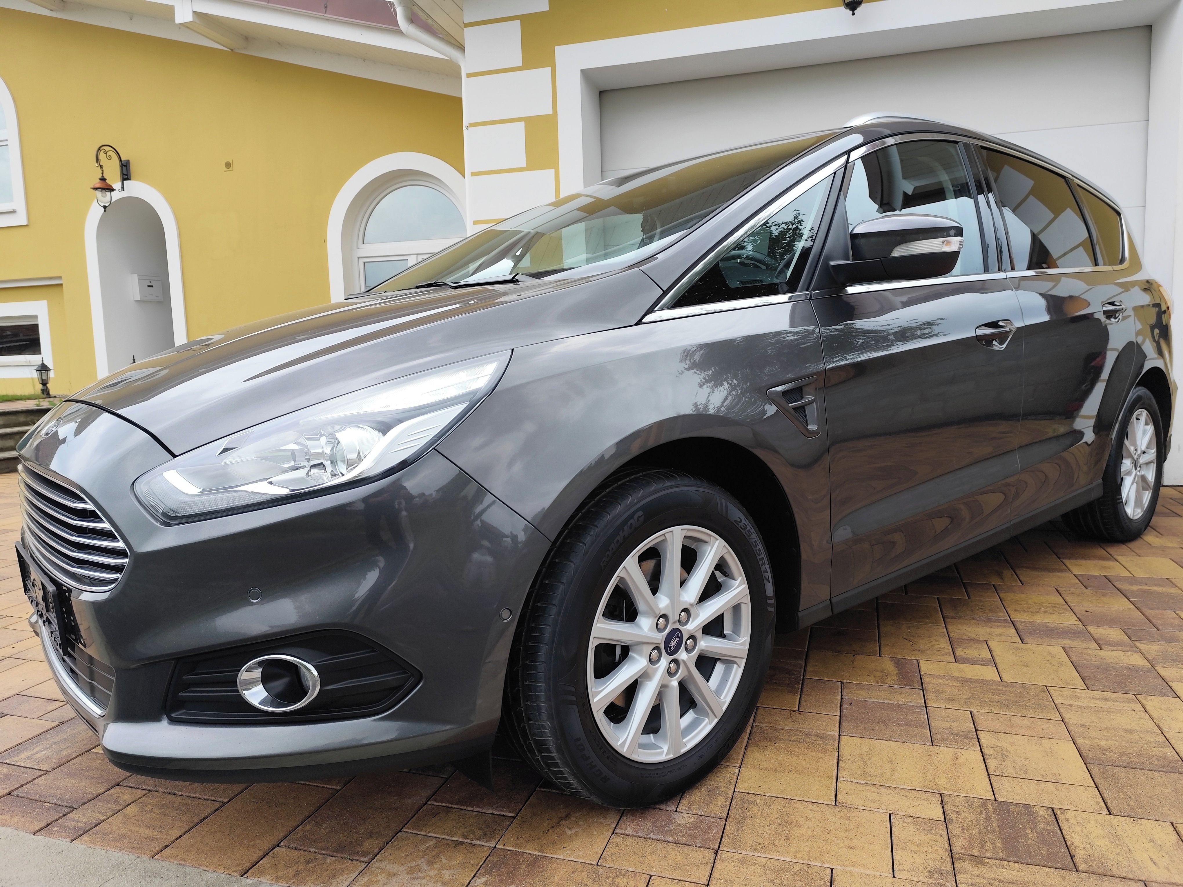 Ford S-MAX, TITAN.1.5Eco.118kw-tažné,kamer - fotka 3