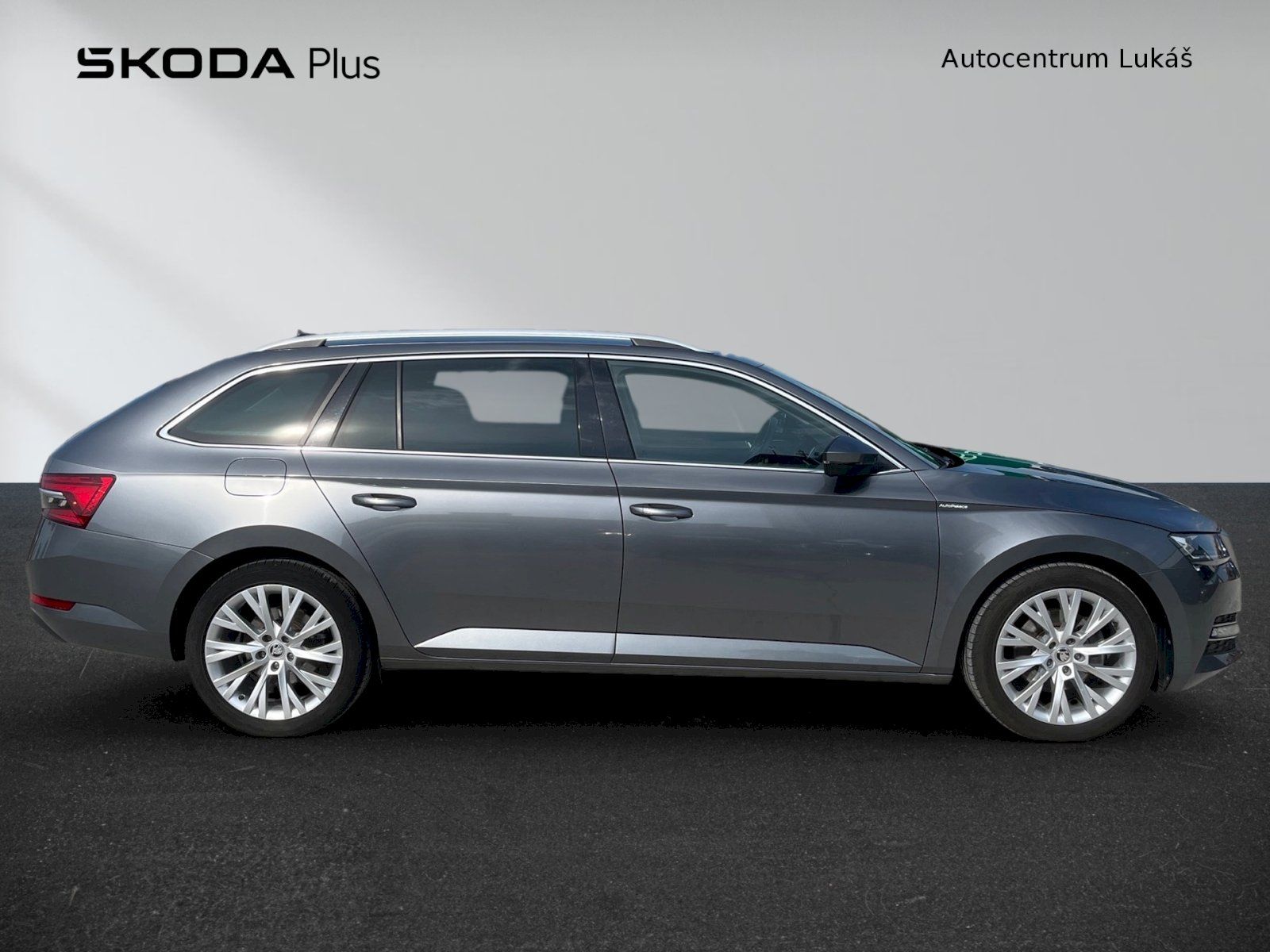 Škoda Superb, COMBI STYLE PLUS 2.0 TDI 110 k - fotka 6