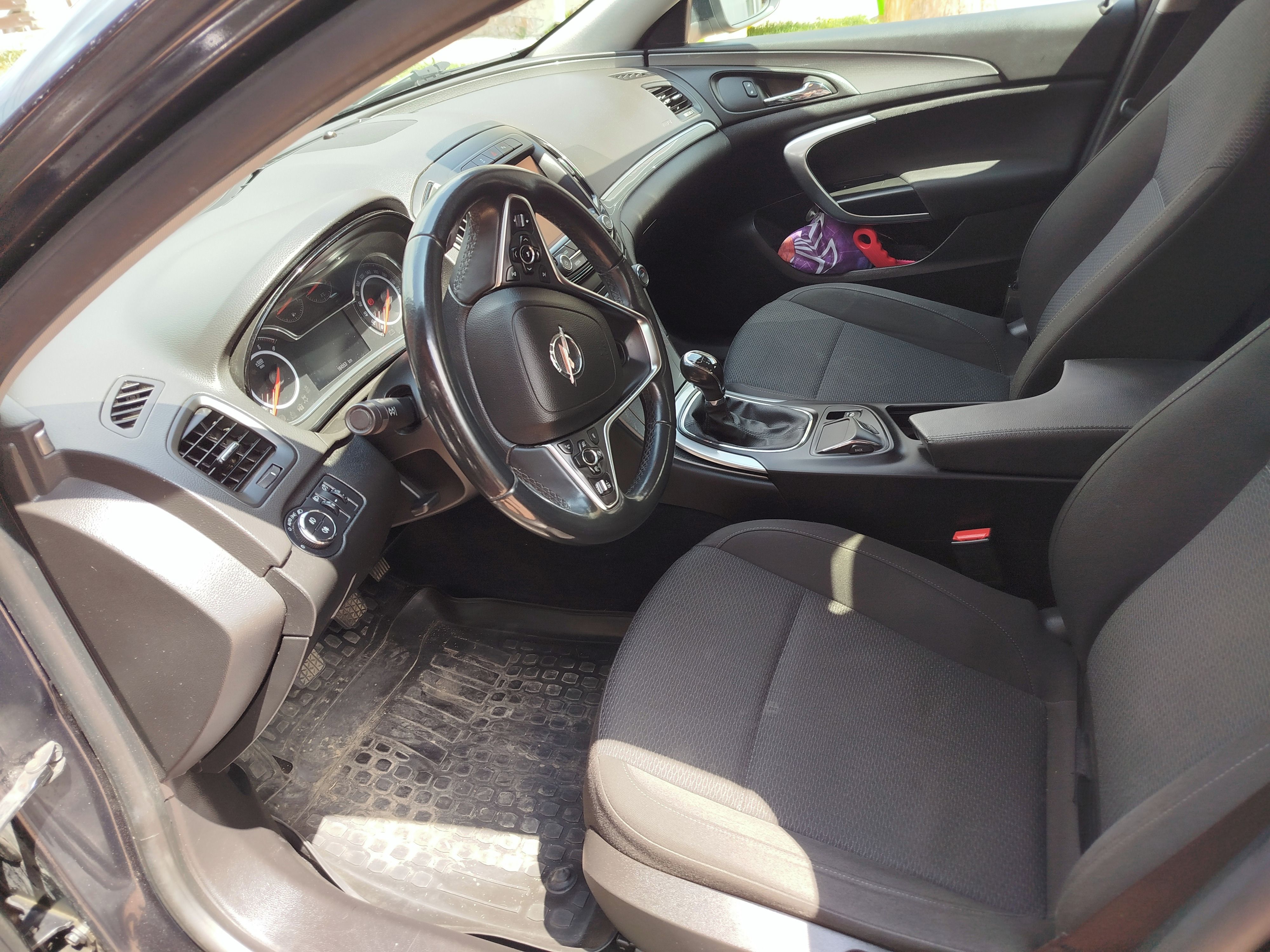 Opel Insignia, Opel Insignia combi serviska - fotka 6