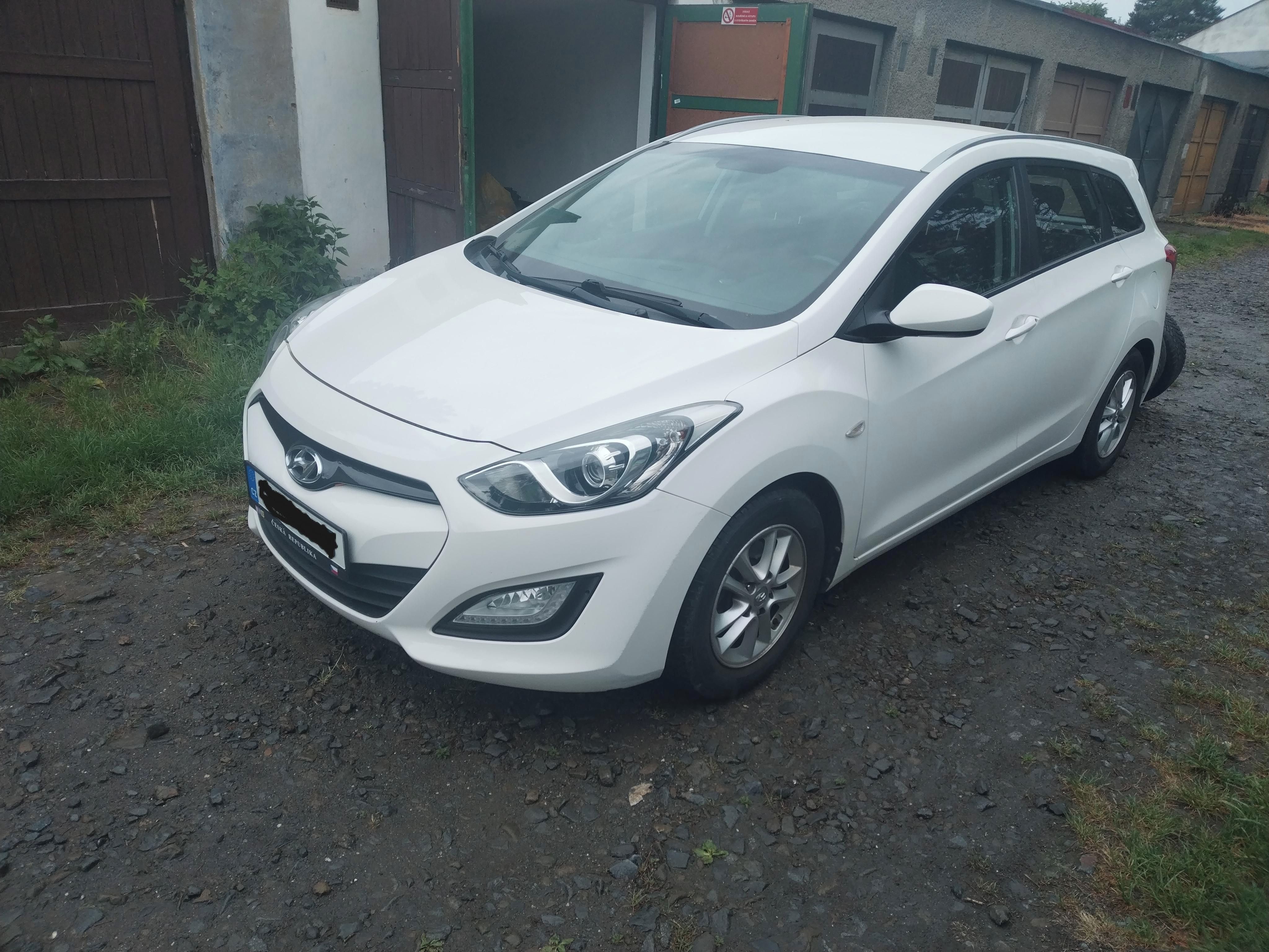Hyundai i30, 1.6i MPI 88kw,Koup.ČR,1MAJITEL - fotka 2
