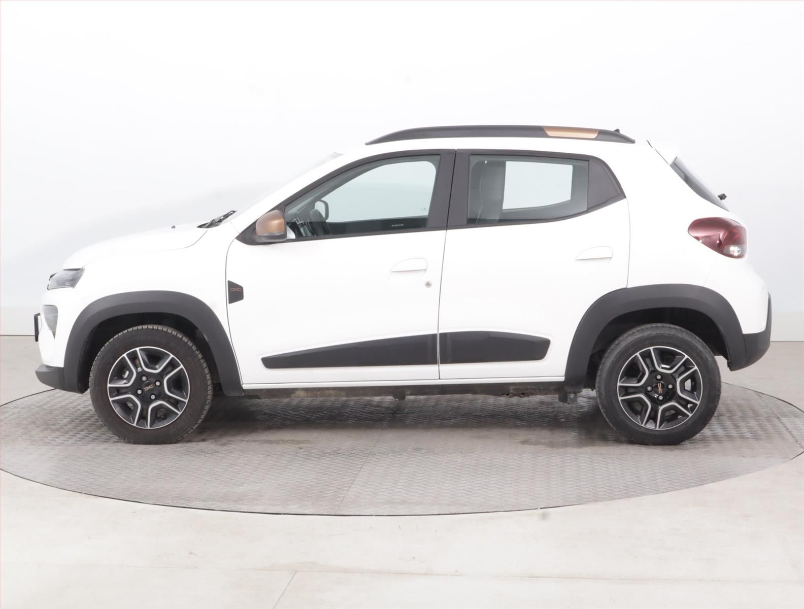 Dacia Spring, Electric 65 (27 kWh), SoH 93% - fotka 3