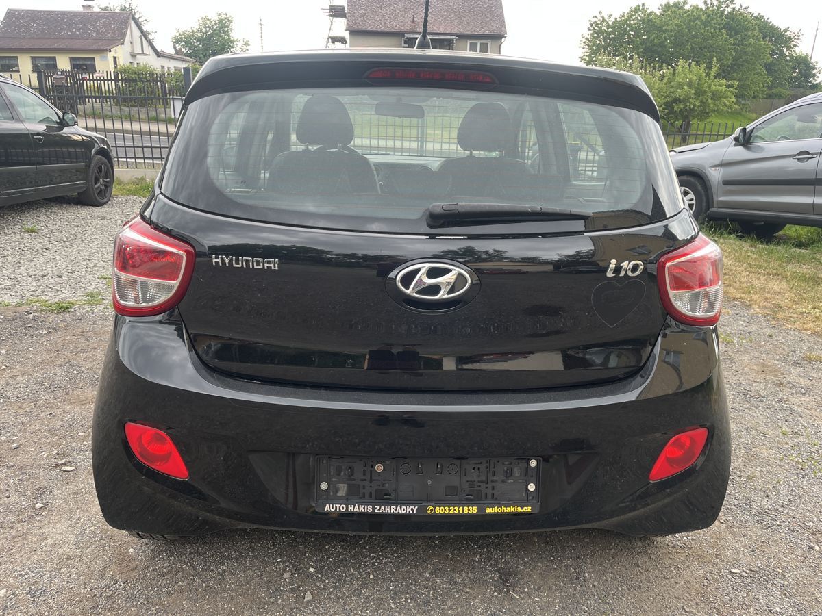 Hyundai i10, MOC MOC PĚKNÝ - fotka 4