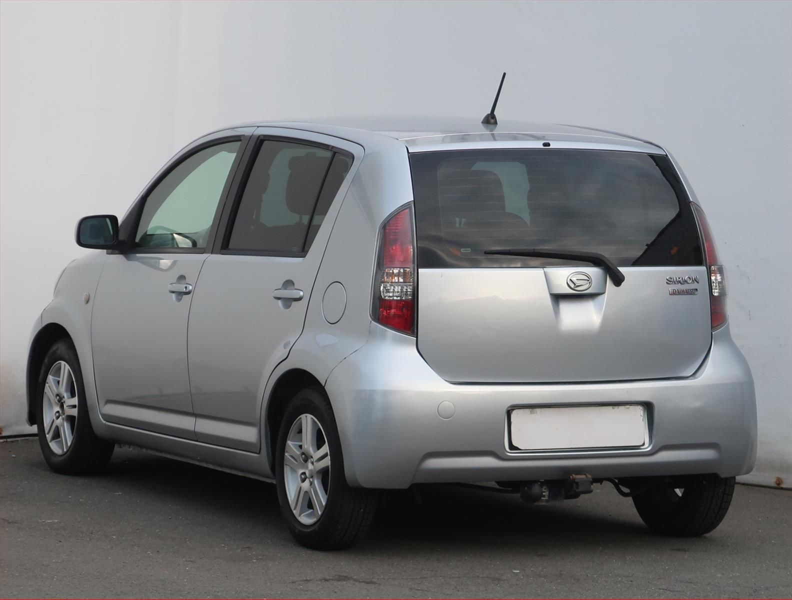 Daihatsu Sirion, 1.3, 4X4, Tažné, zamluveno - fotka 4