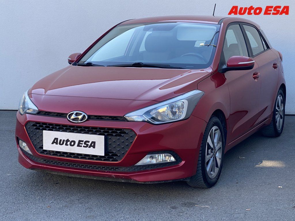 Hyundai i20, 1.2i,Navi,kamera - fotka 3
