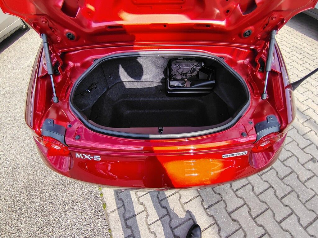 Mazda MX-5, 1.5L SKYACTIV-G - fotka 4
