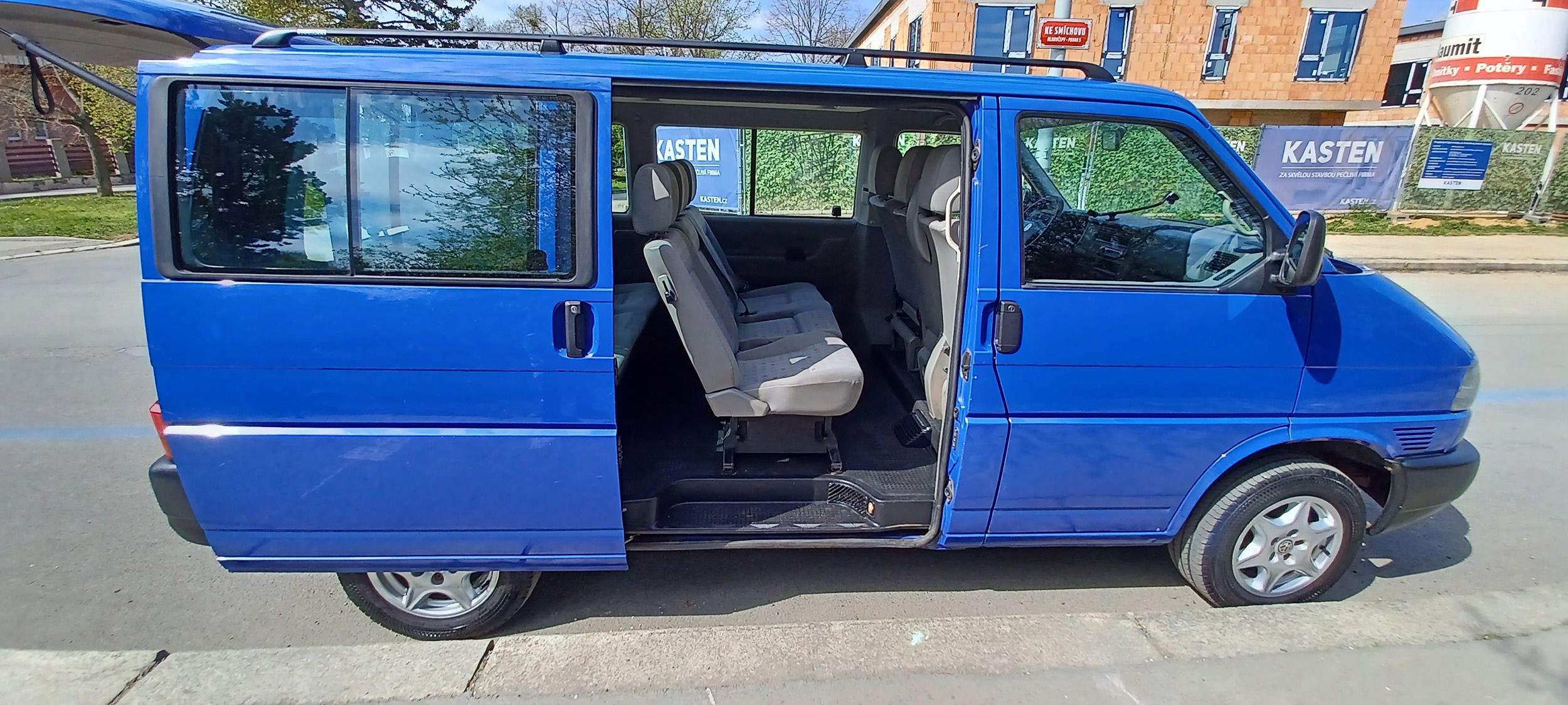 Volkswagen Caravelle, 75 kW 9 míst - fotka 4