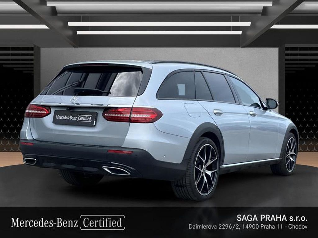 Mercedes-Benz Třídy E, E-Třída 220 d 4MATIC All-Terra - fotka 4