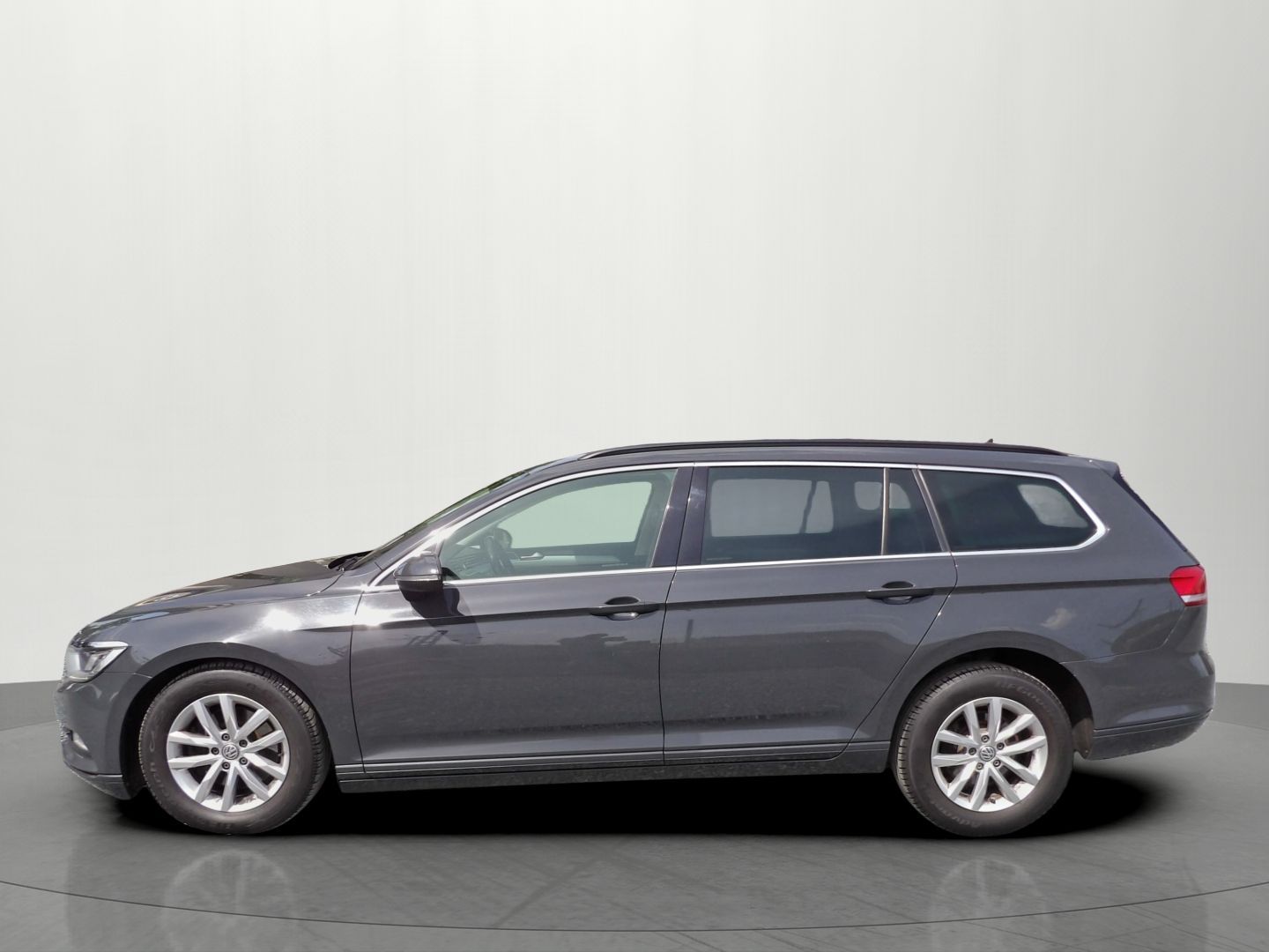 Volkswagen Passat, 2.0TDI Comfort Adaptiv Navi - fotka 2