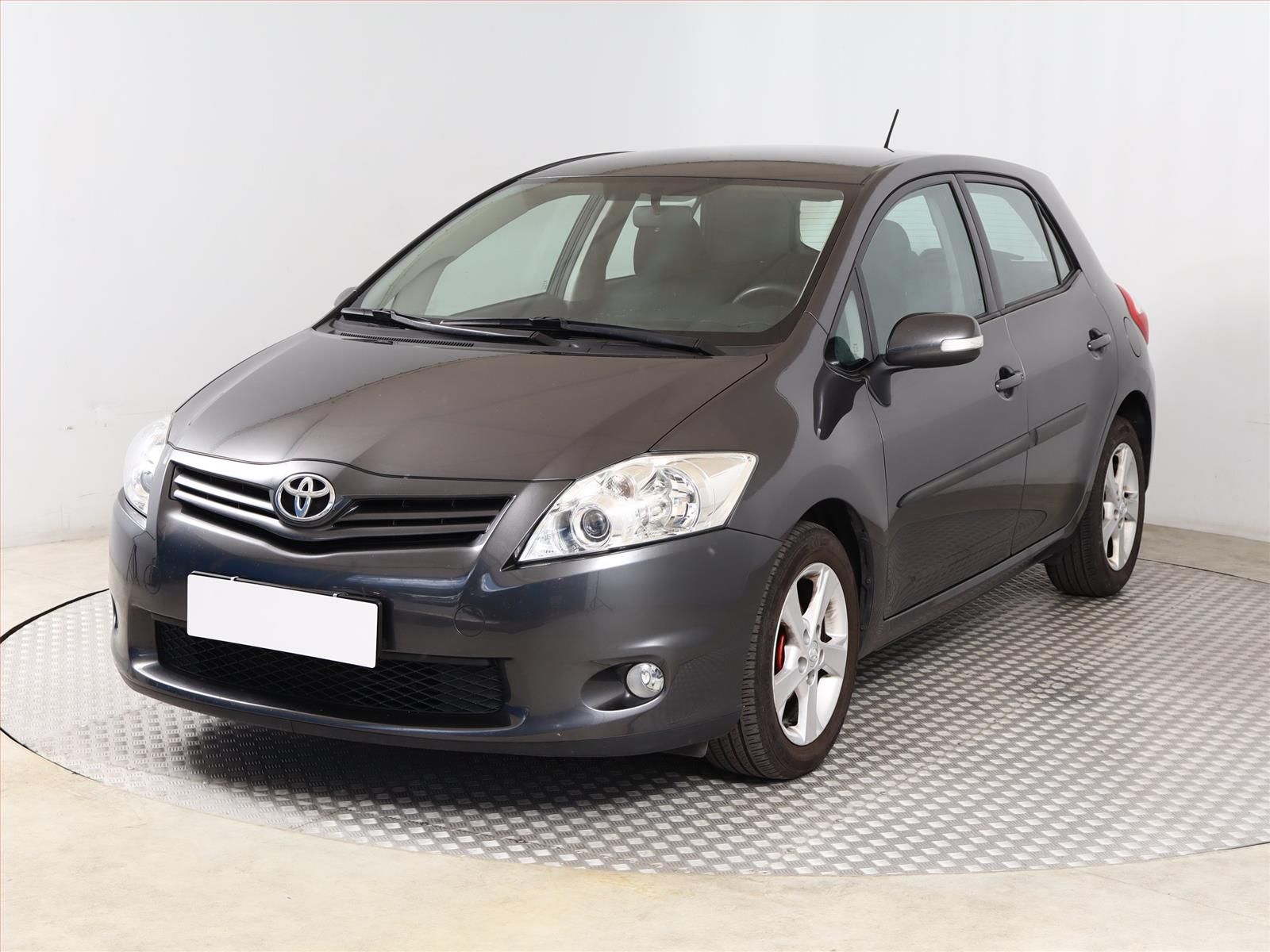Toyota Auris, 1.6 Valvematic - fotka 2