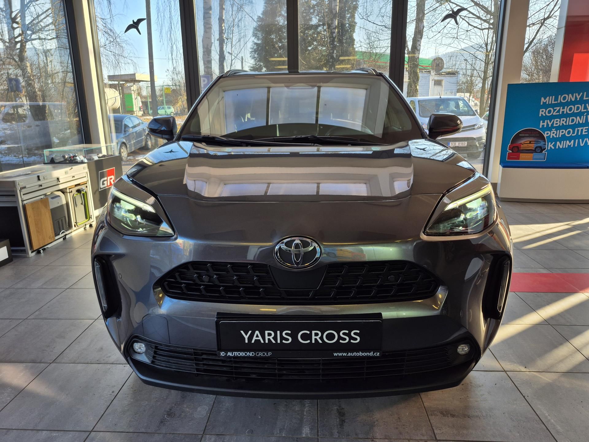 Toyota Yaris Cross, 1.5. HEV Style 116K 4x2 - fotka 2