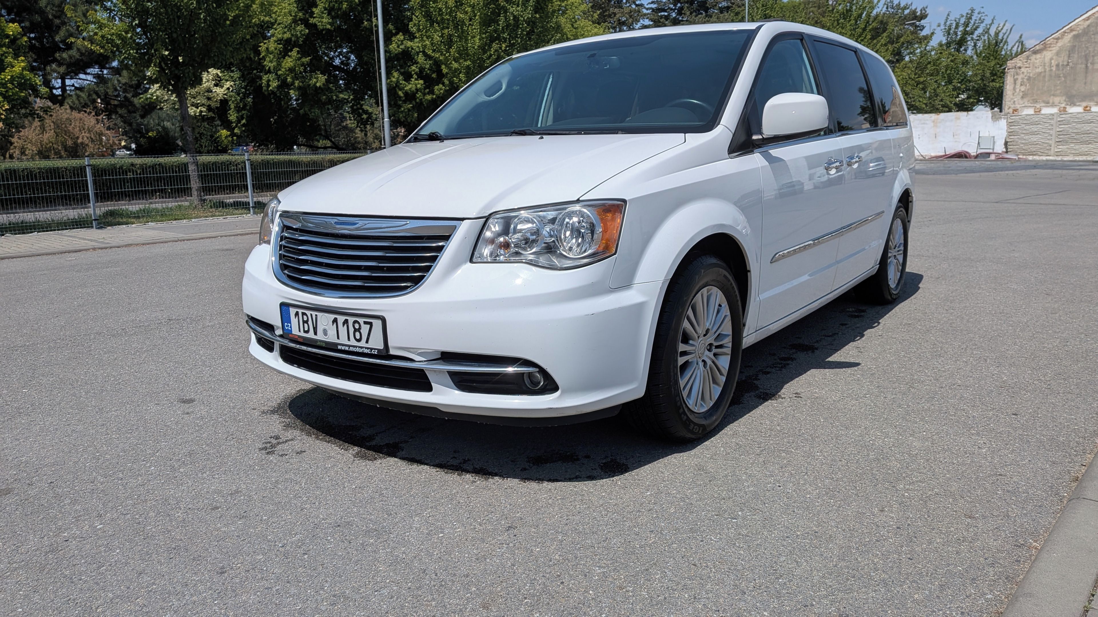 Chrysler Town & Country - fotka 3
