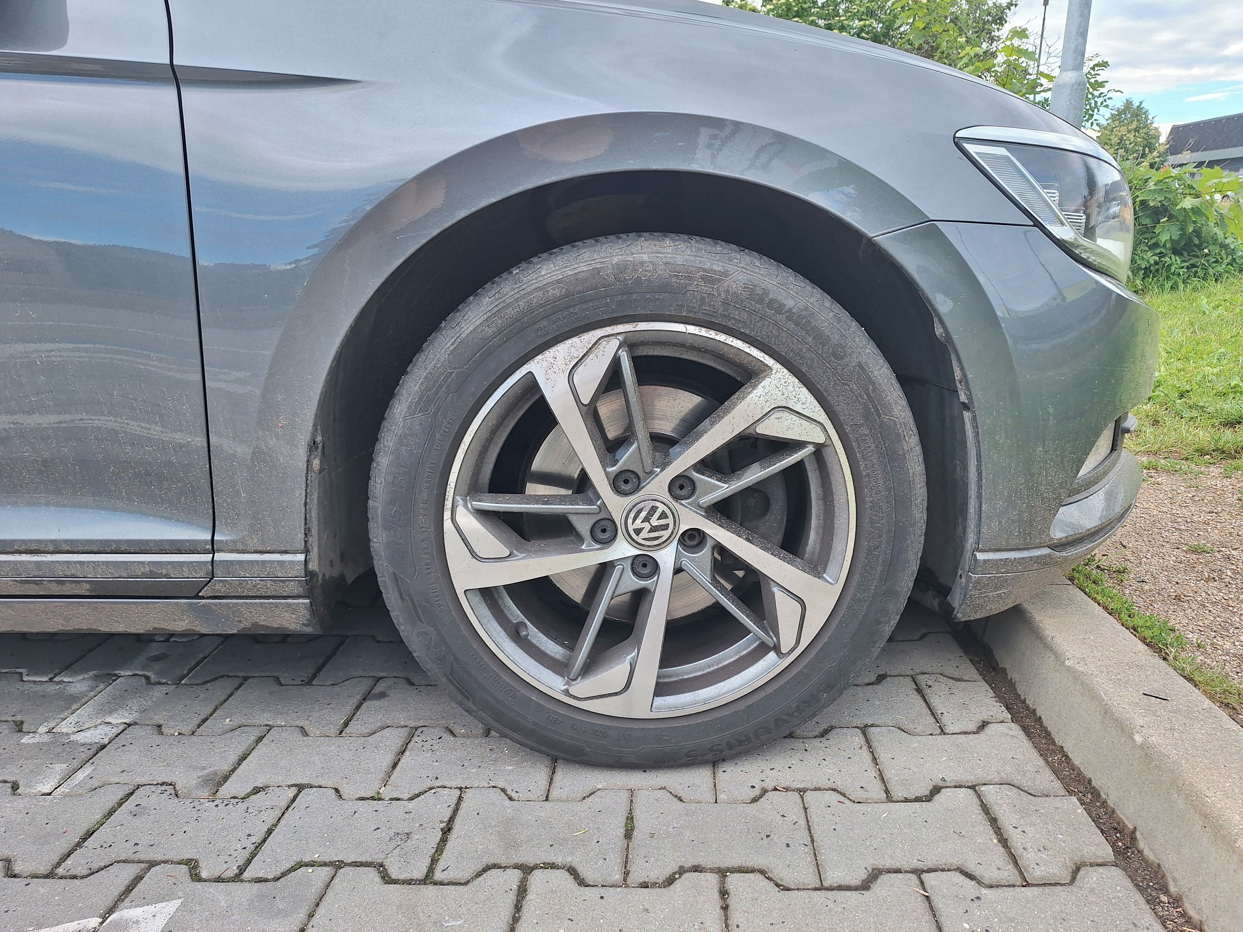 Volkswagen Passat, VW Passat Highline 2,0 TDI - fotka 4