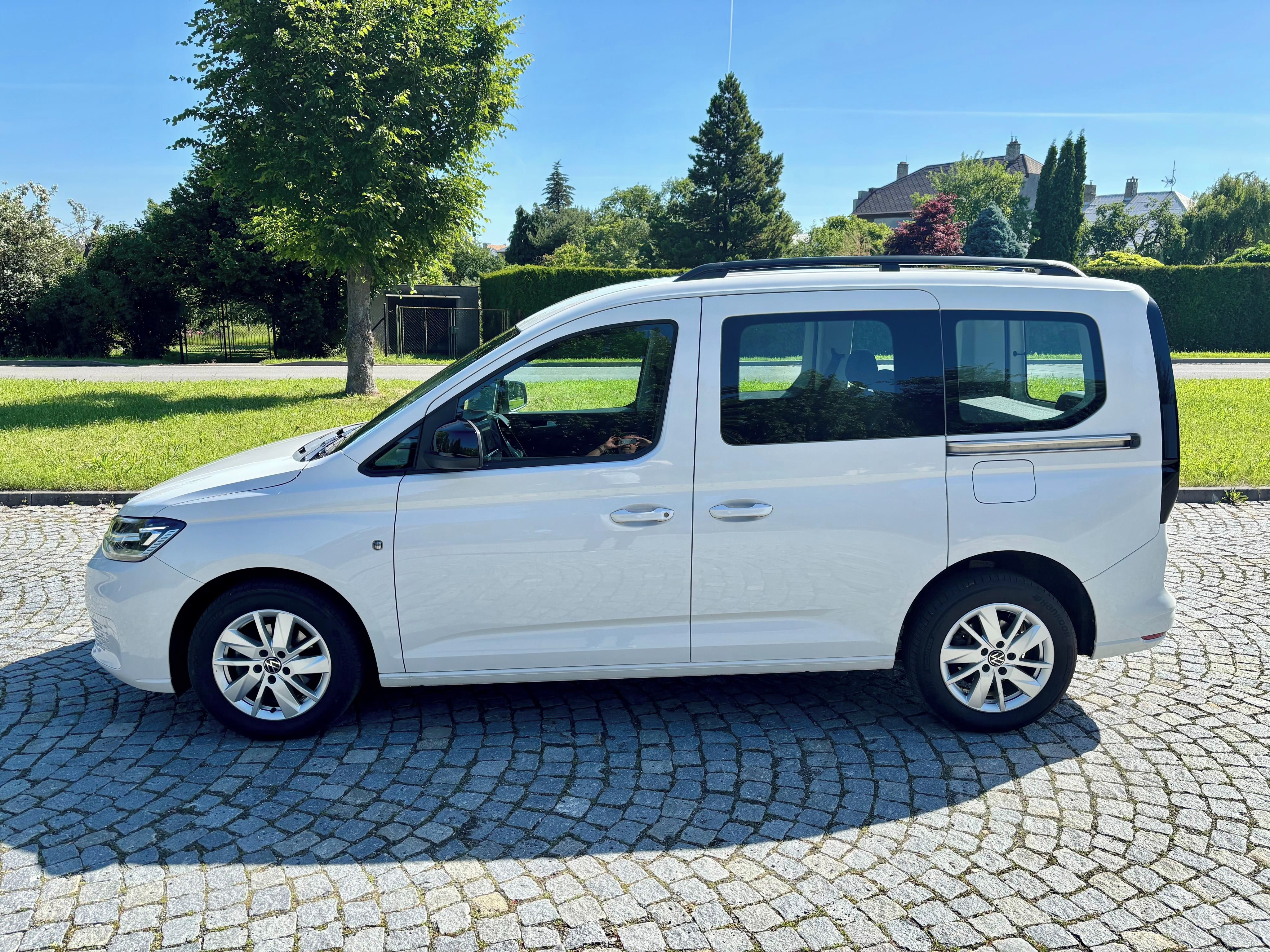 Volkswagen Caddy, 2.0 TDi 75 kW Life, 1.majitel - fotka 2