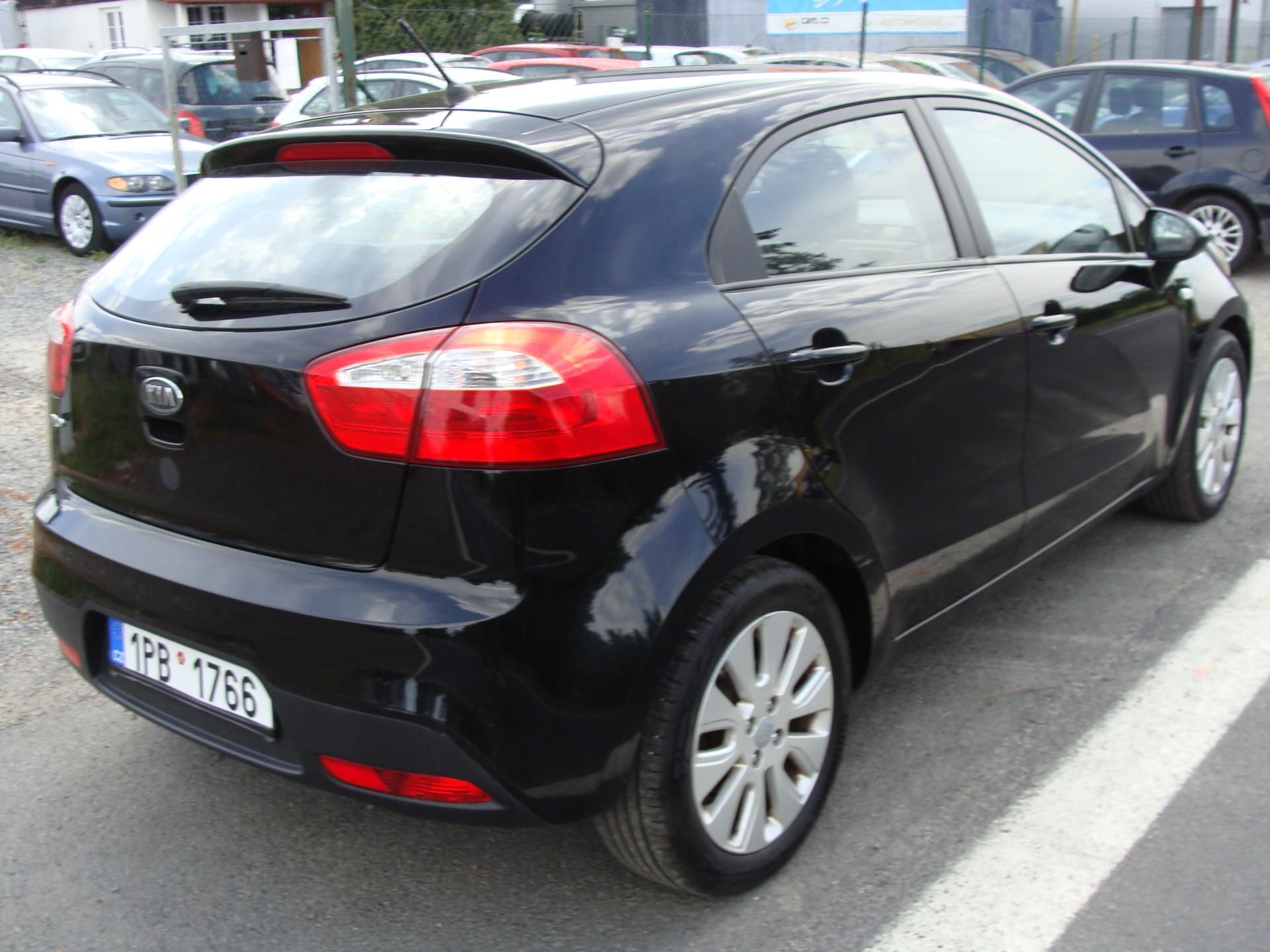 Kia Rio, 1.4i, 80 kW, klimatizace - fotka 5