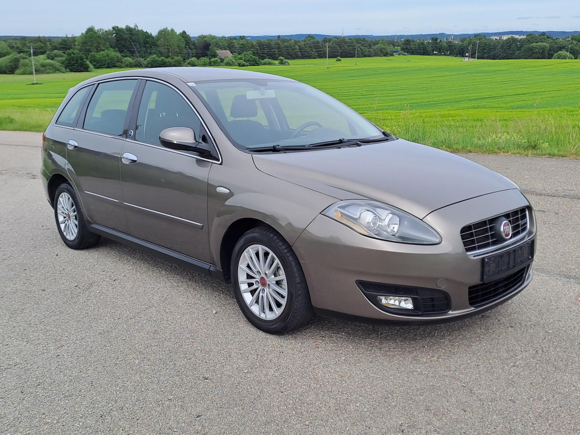 Fiat Croma, 1.9 JTD KLIMA TAŽNÉ - fotka 3
